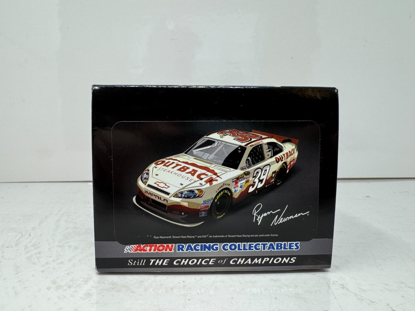 Lionel Nascar #39 Ryan Newman Outback Steakhouse 2012 Chevy Impala 1:24 Diecast