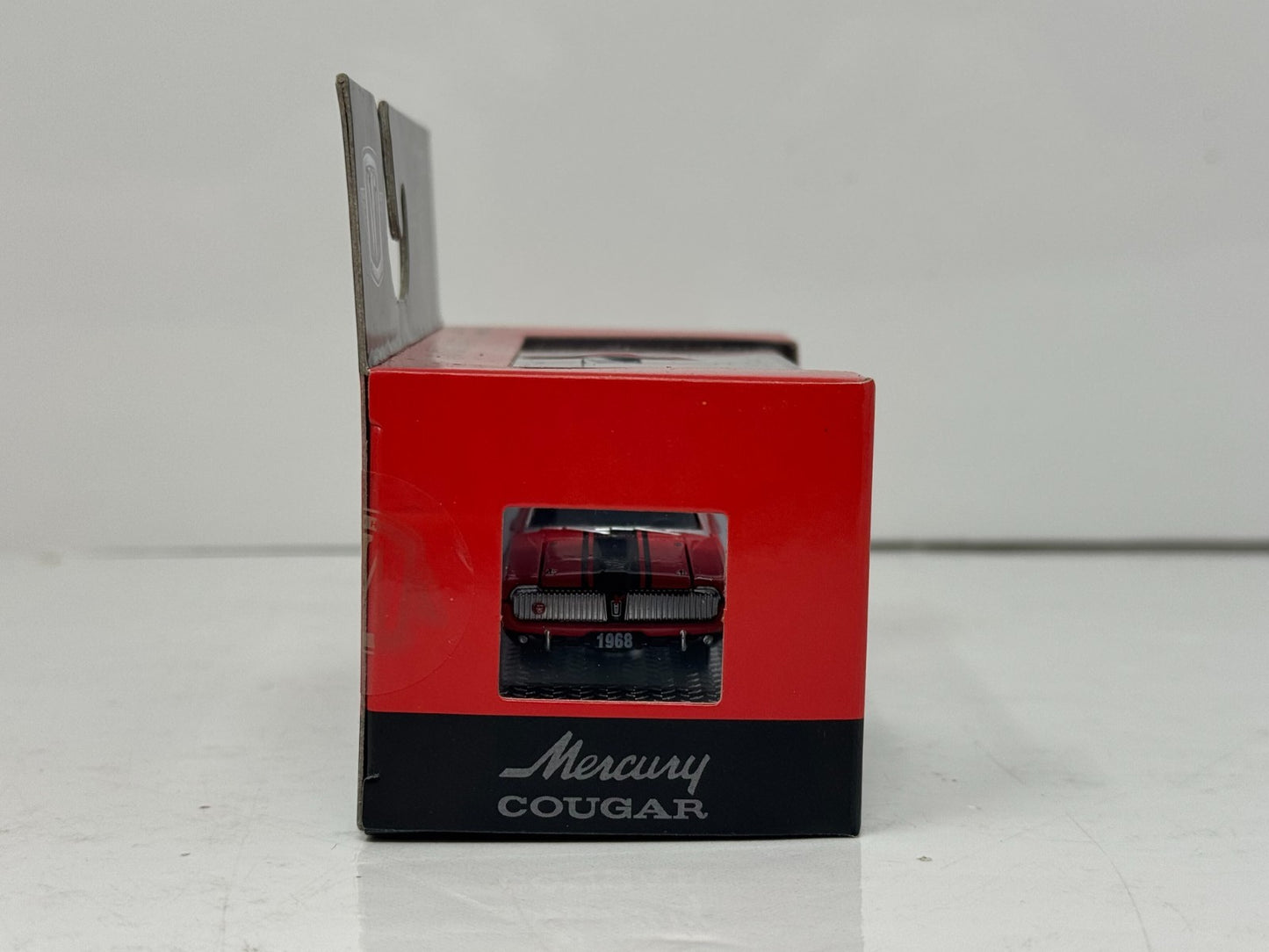 M2 Machines 1968 Mercury Cougar 390 1:64 Diecast