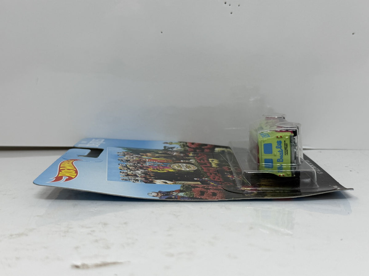 Hot Wheels The Beatles Sgt. Pepper 1967 Austin Mini Van 1:64 Diecast Real Riders
