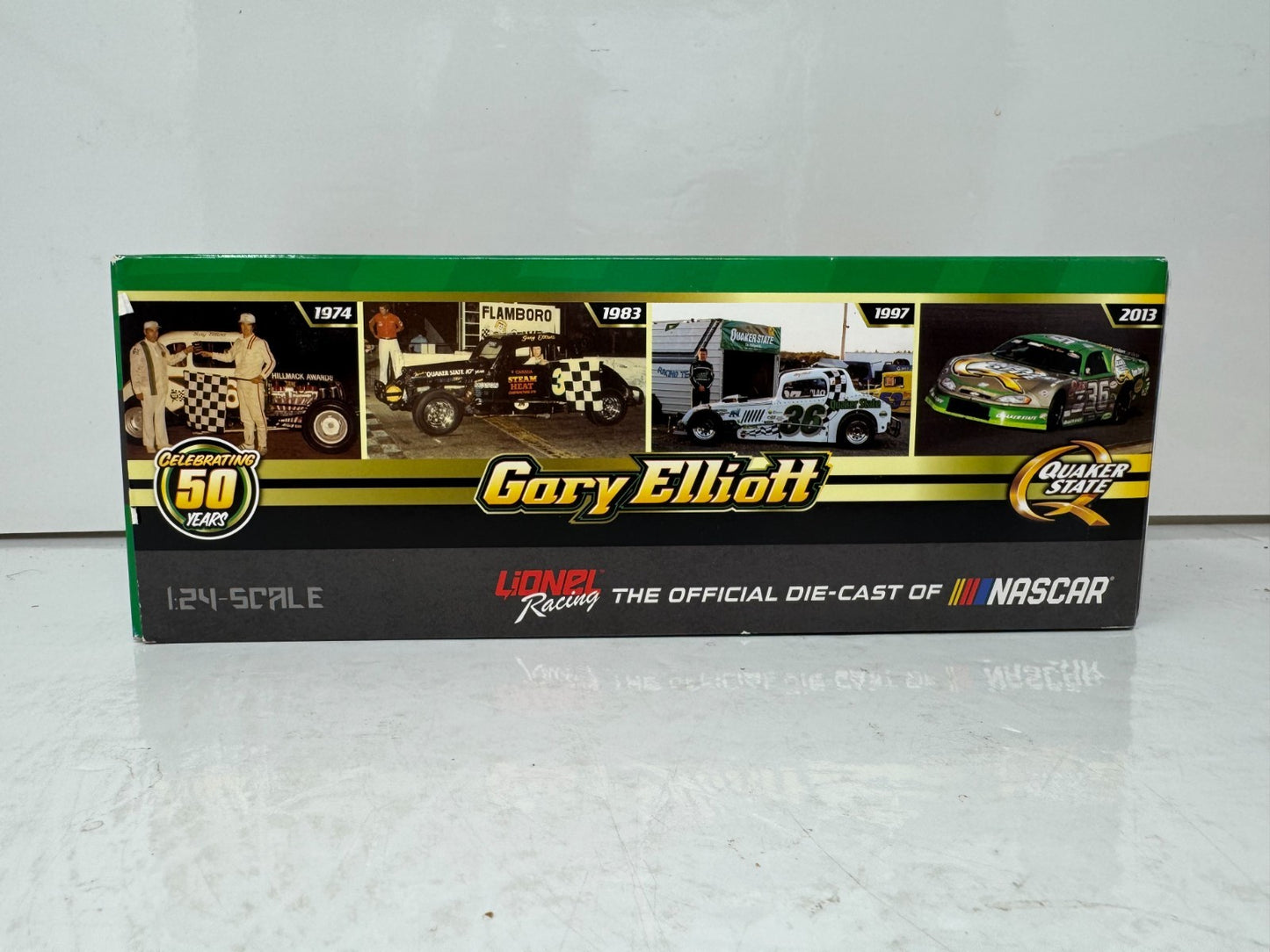 Lionel Nascar #36 Gary Elliott Quaker State 2022 Chevy 1:24 Diecast AUTOGRAPHED