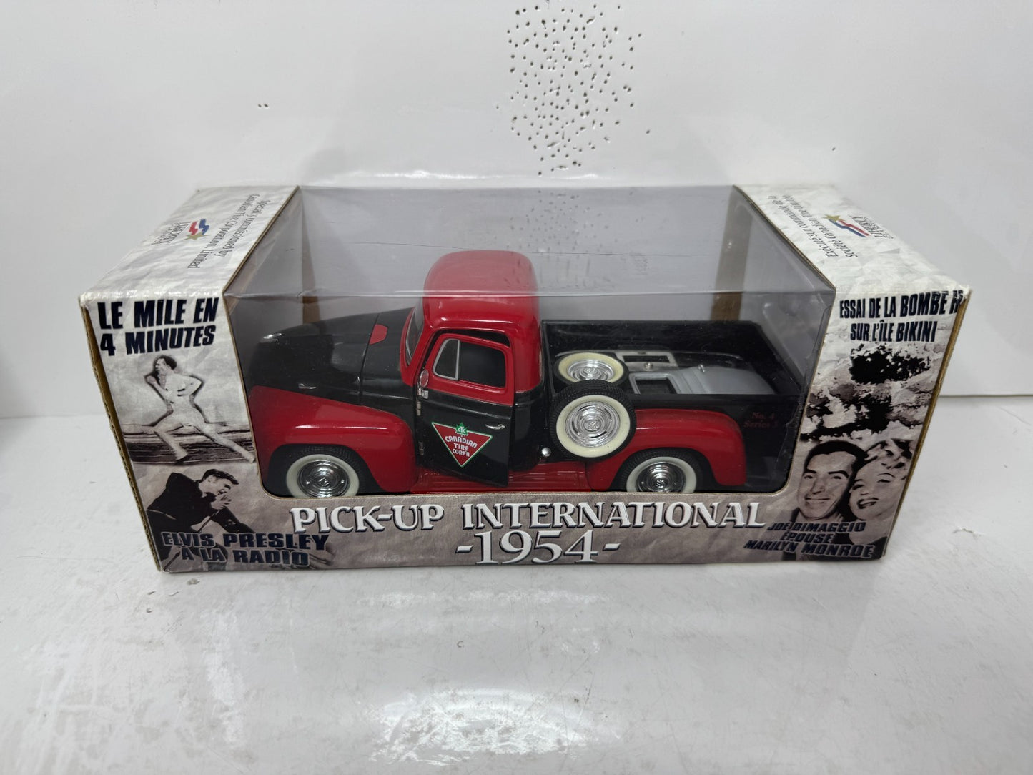 Liberty Classics Canadian Tire 1954 International Pickup BANK 1:24 Diecast