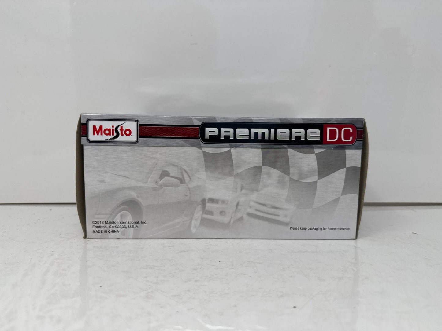 Maisto Premiere DC 2014 Chevrolet Stingray Convertible 1:24 Diecast