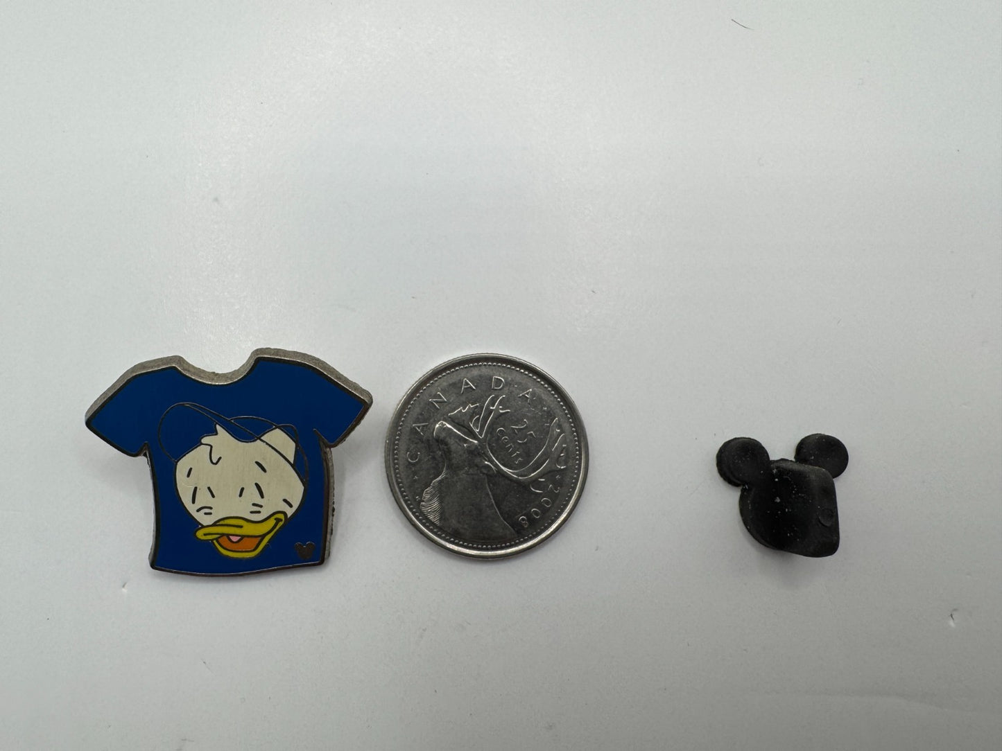 WDW Disney Dewey w/ Icon Nephews T-Shirt Cast Lanyard Series Trading Pin DC2S10