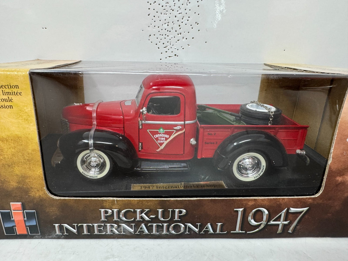 Liberty Classics Canadian Tire 1947 International Pickup BANK 1:24 Diecast