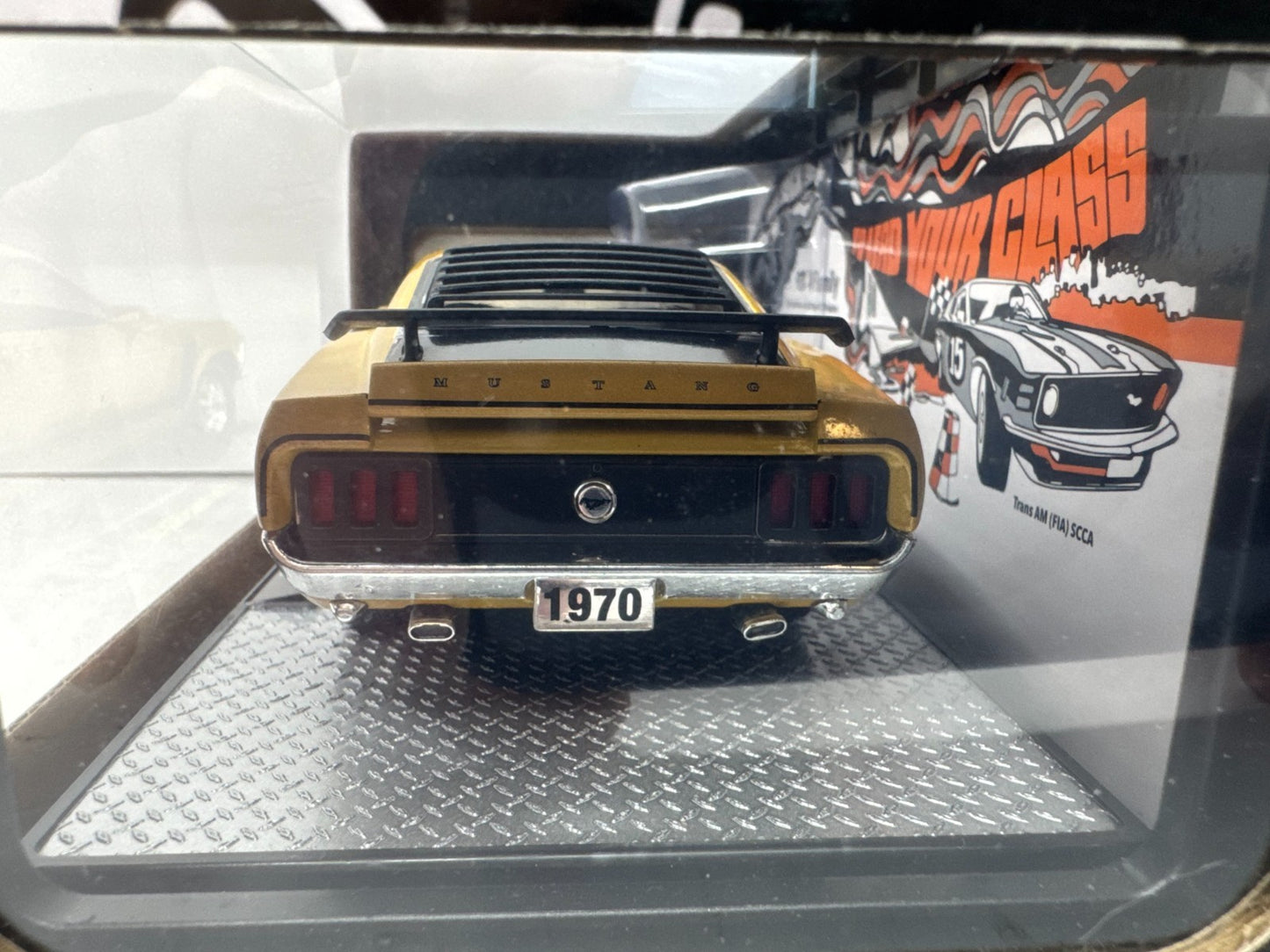 M2 Machines Muscle Parts 1970 Ford Mustang Boss 302 1:24 Diecast