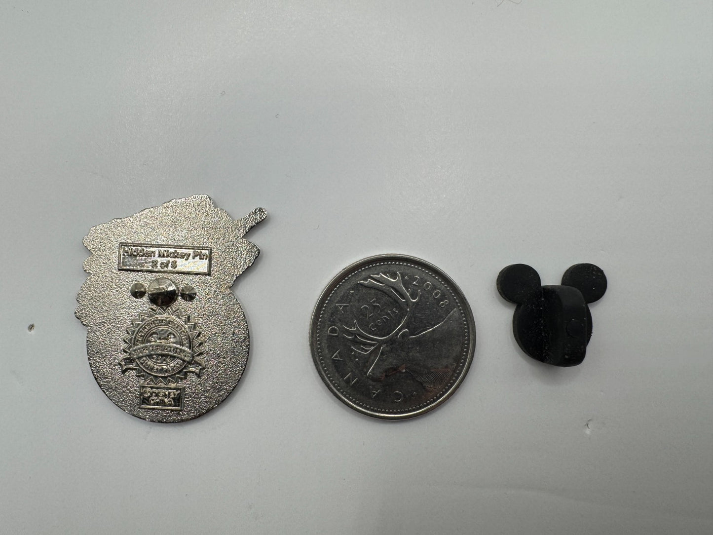 DLR Disney Minnie Mouse Christmas Ornament Hidden Mickey Trading Pin DC2S2
