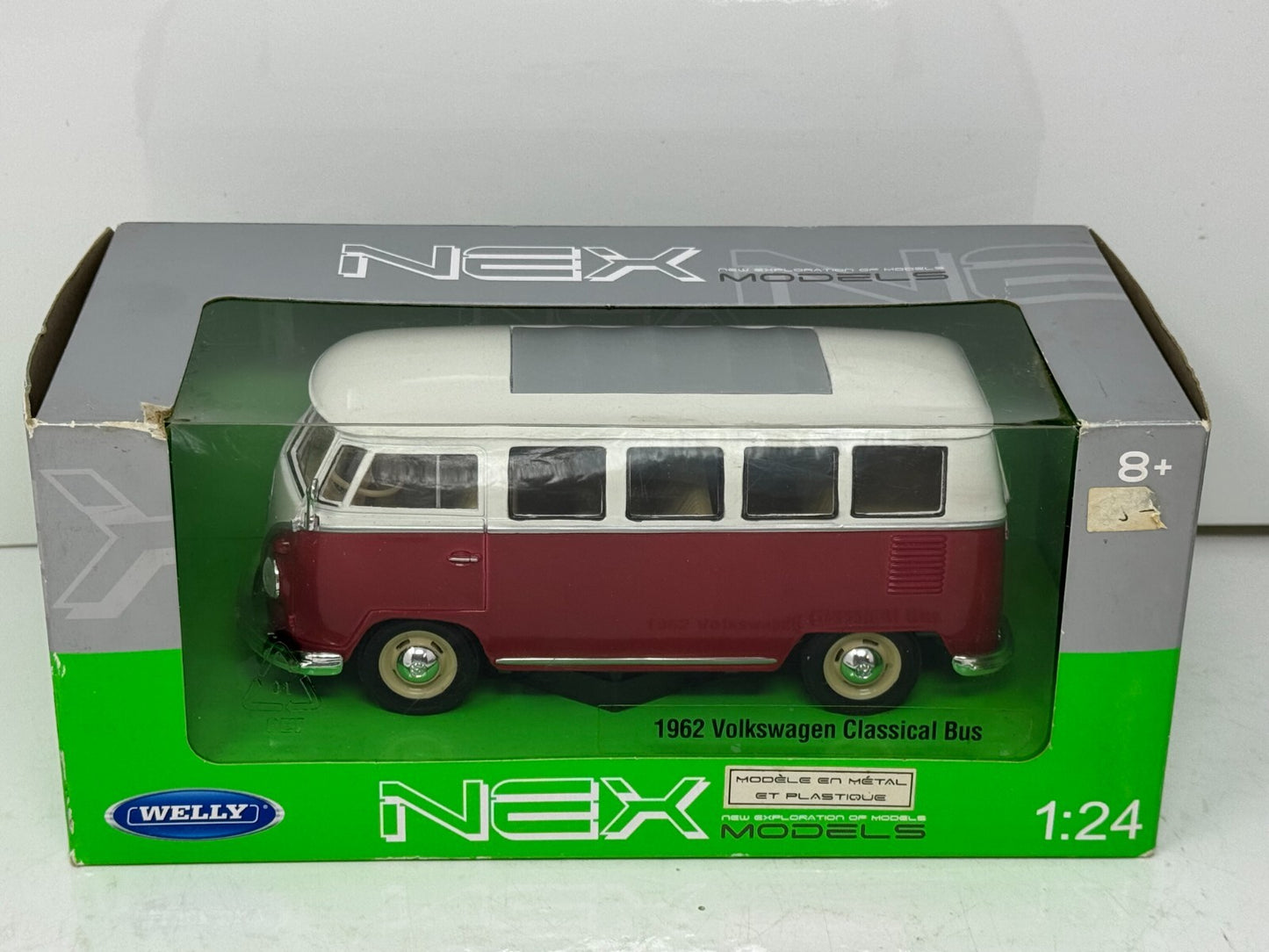 Welly Nex Models 1963 Volkswagen T1 Bus Red and White 1:24 Diecast