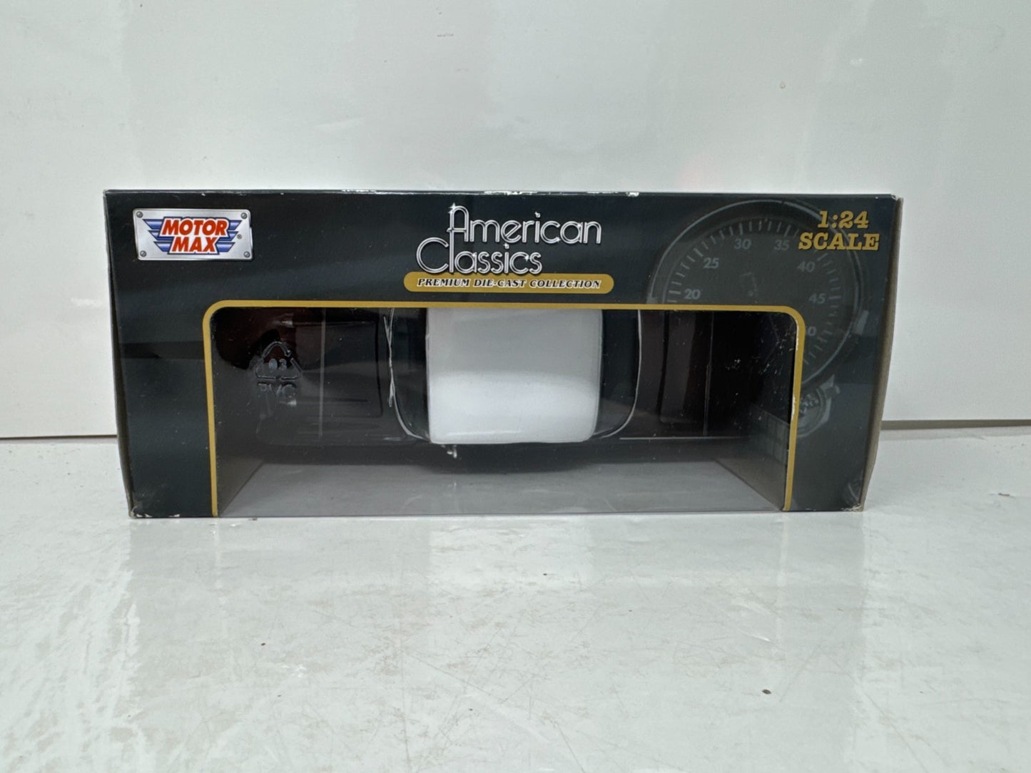 Motormax American Classics 1957 Chevy Bel Air 1:24 Diecast