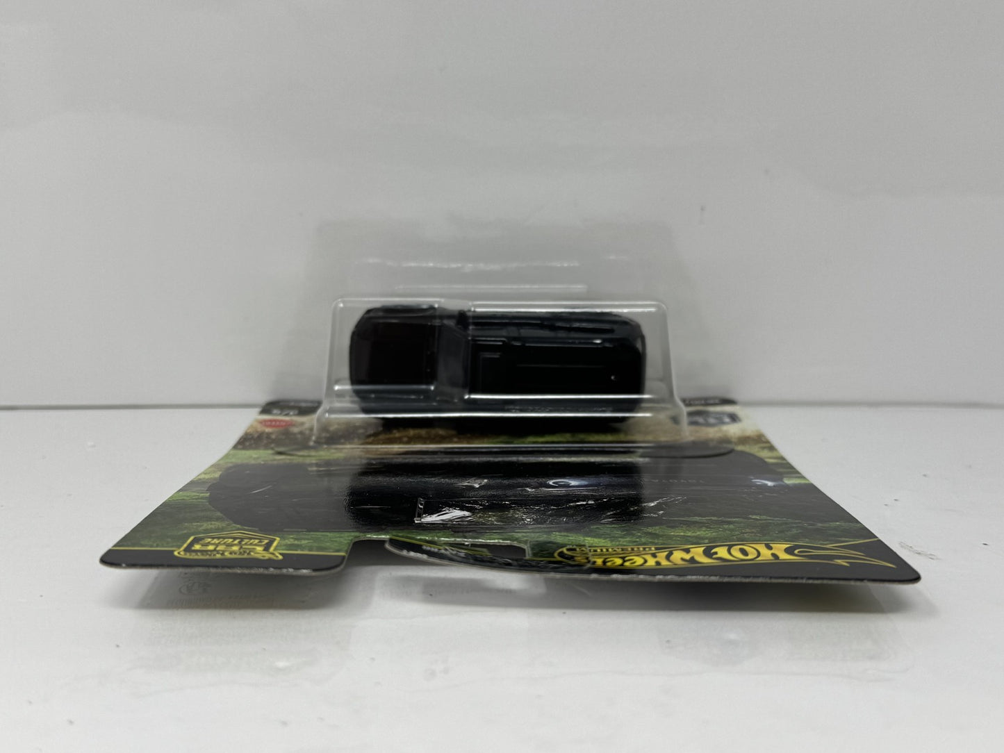 Hot Wheels Premium Off Road 2024 Toyota Land Cruiser Chase 05 1:64 Diecast Black