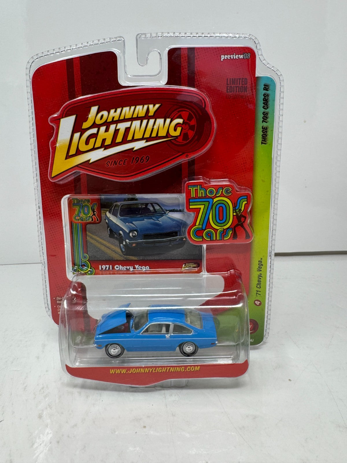 Johnny Lightning Those 70s Cars 1971 Chevy Vega 1:64 Diecast