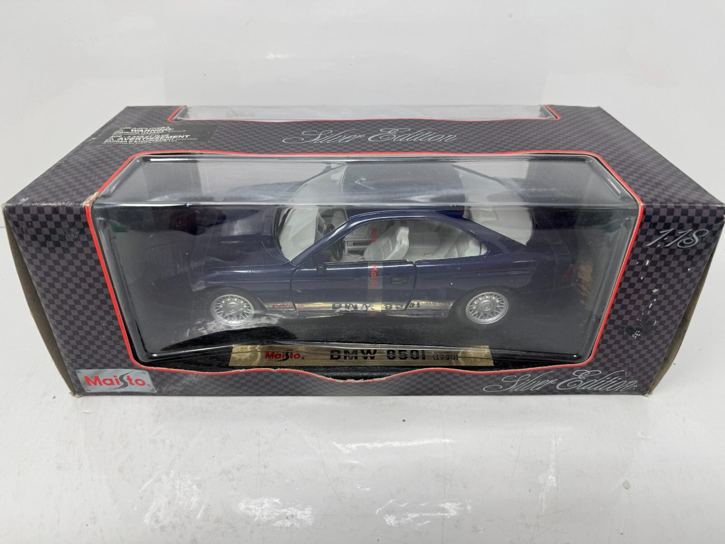 Maisto 1990 BMW 850i Silver Series 1:18 Diecast