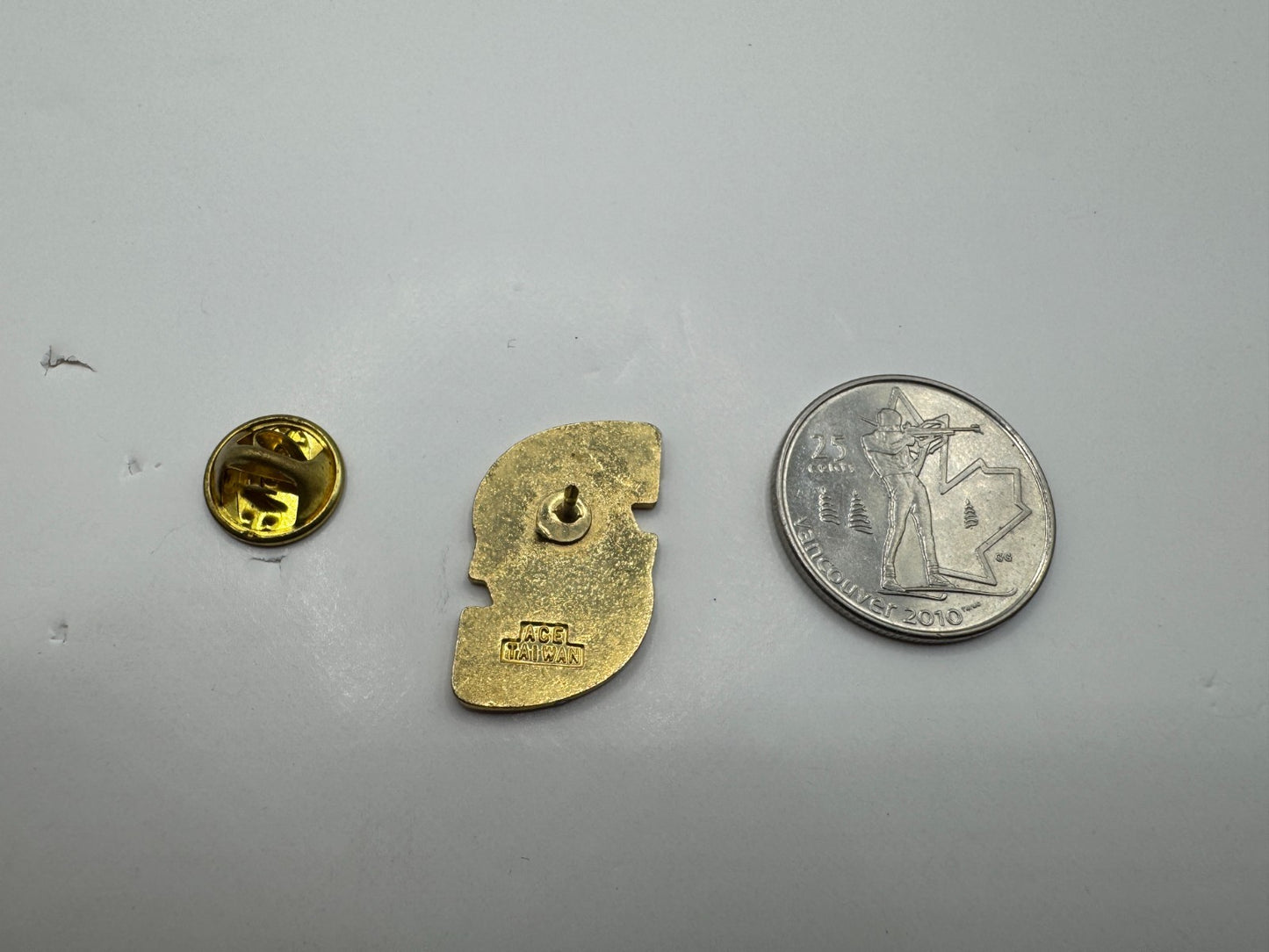 Washington Capitals No.1 Fan NHL Hockey Lapel Pin