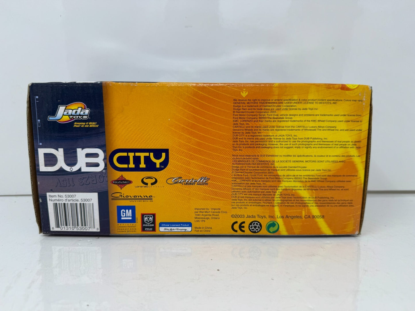Jada Dub City 2001 Chevy Avalanche 1:24 Diecast KMC Wheels 22 Inch SS Rims