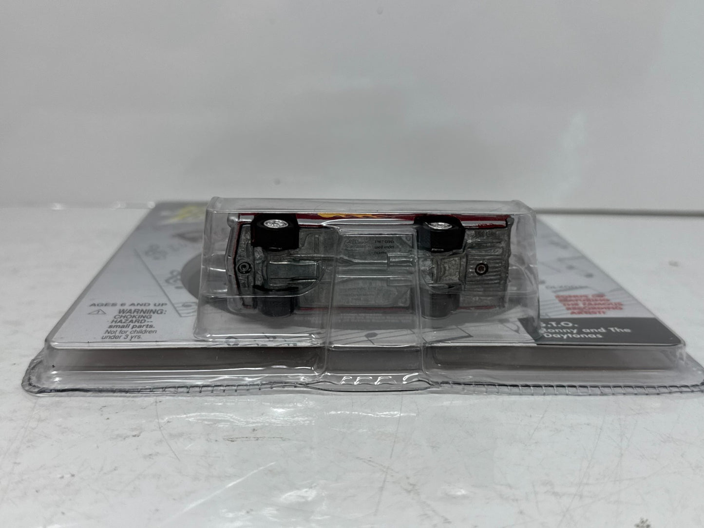 Johnny Lightning Rock 'n' Rollers GTO Ronny & The Daytonas 1:64 Diecast