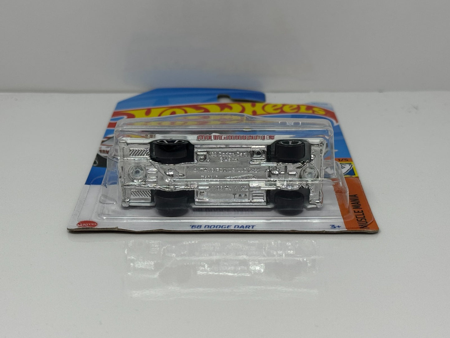 Hot Wheels Muscle Mania 1968 Dodge Dart 1:64 Diecast White