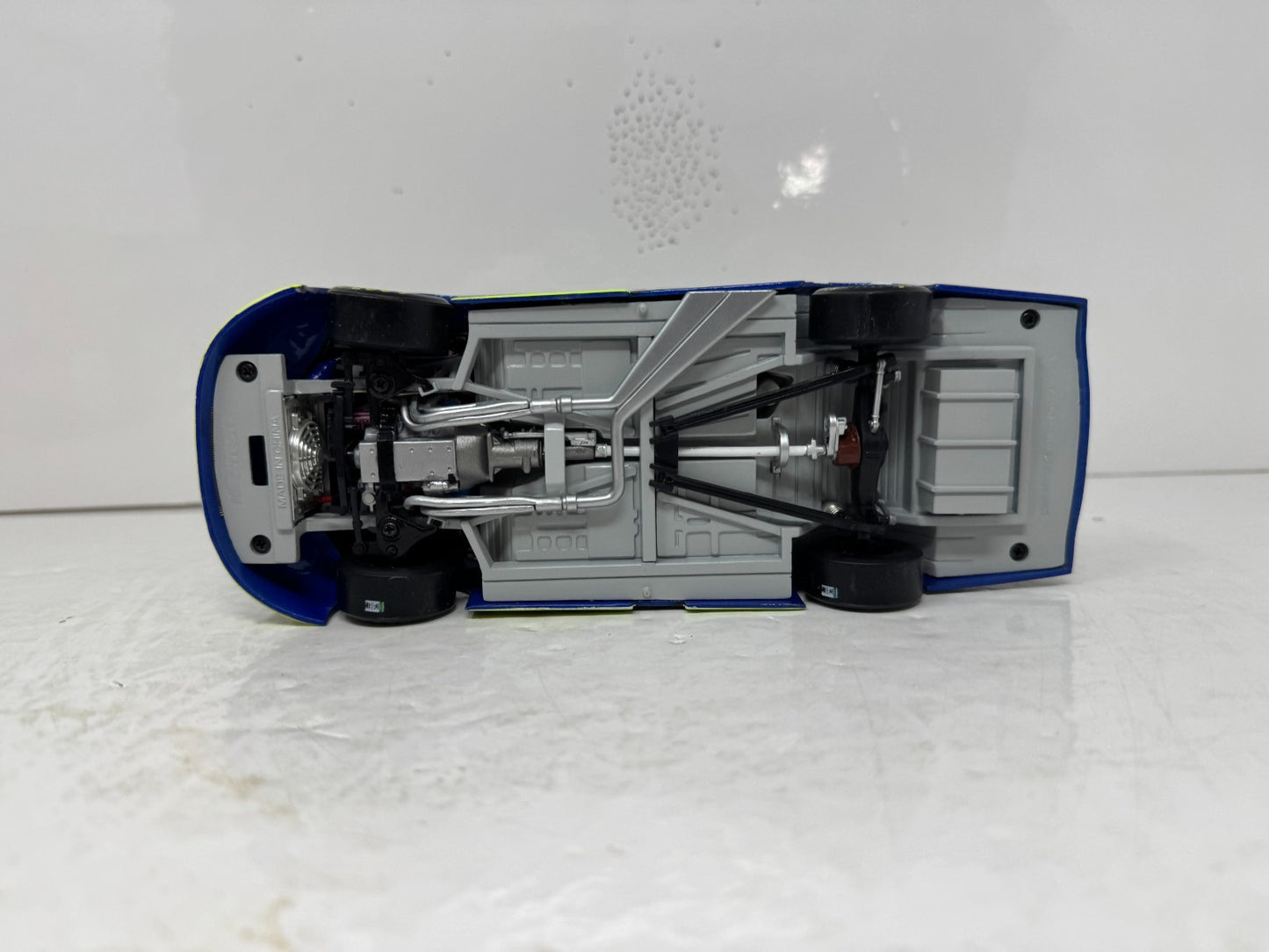 Action NASCAR #25 Brian Vickers GMAC 2004 Chevy Monte Carlo 1:24 Diecast