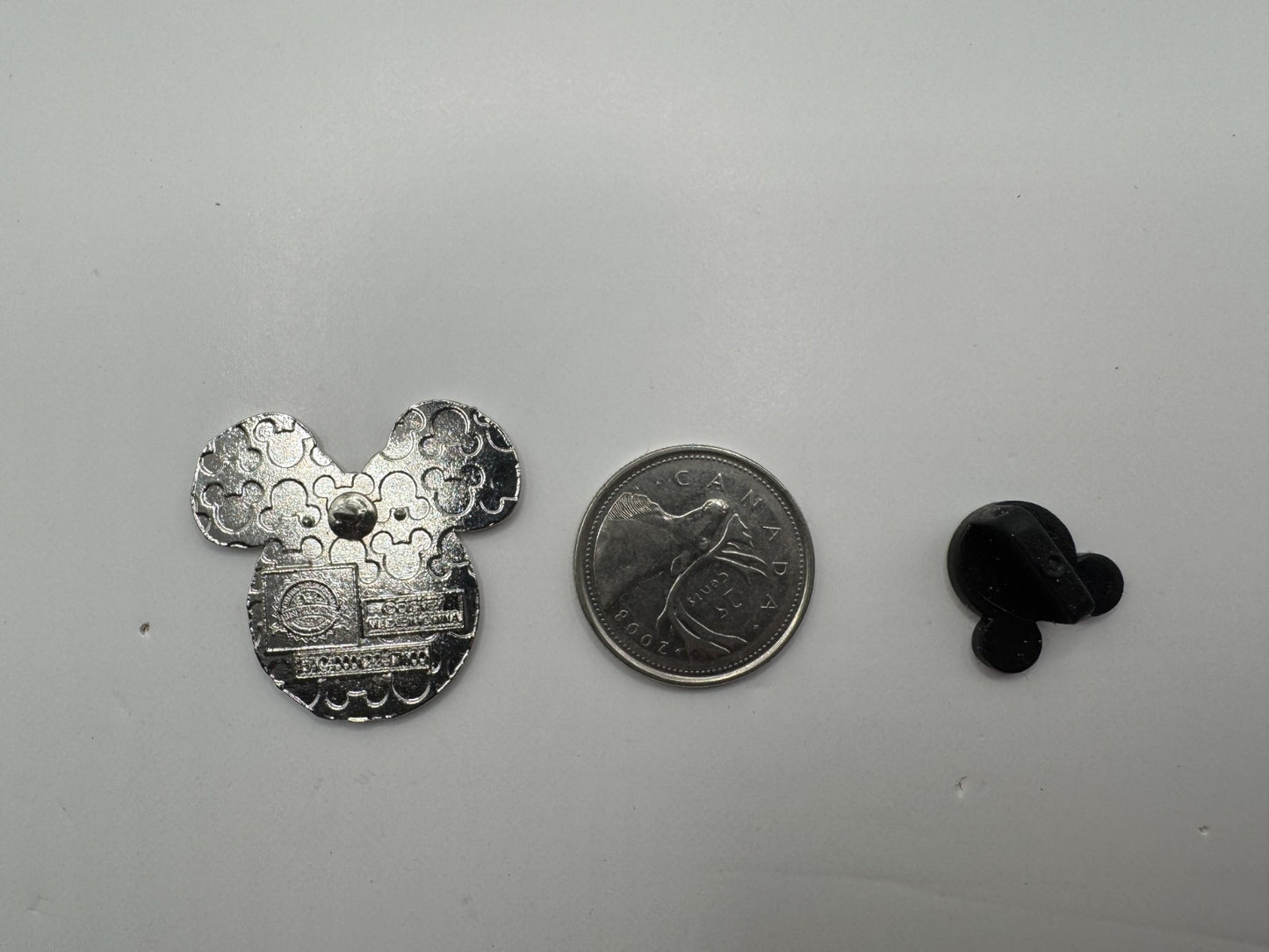 Aulani Disney Minnie Mouse Emoji Booster Trading Pin DC2S2