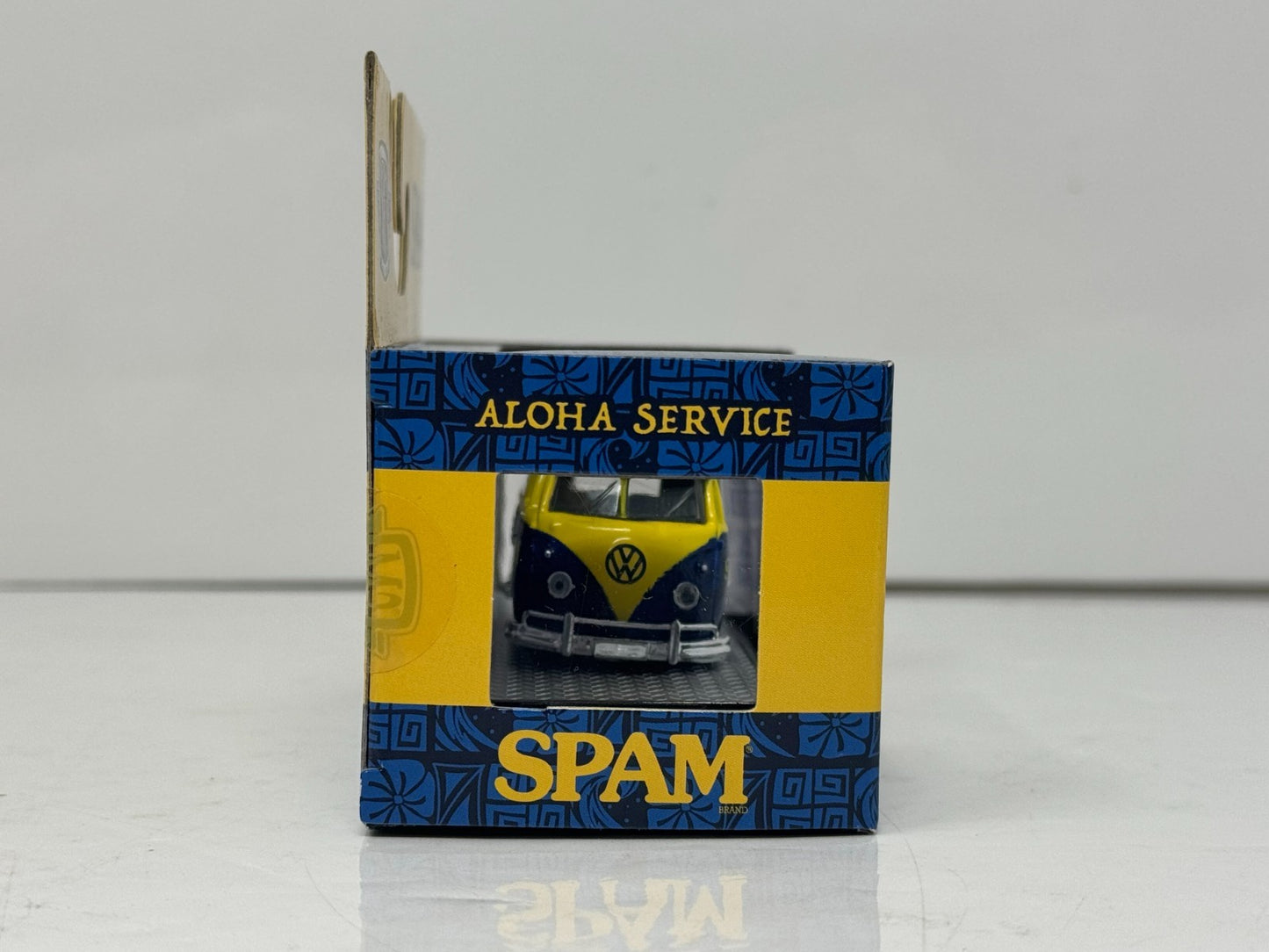 M2 Machines Spam 1960 Volkswagen VW Delivery Van 1:64 Diecast