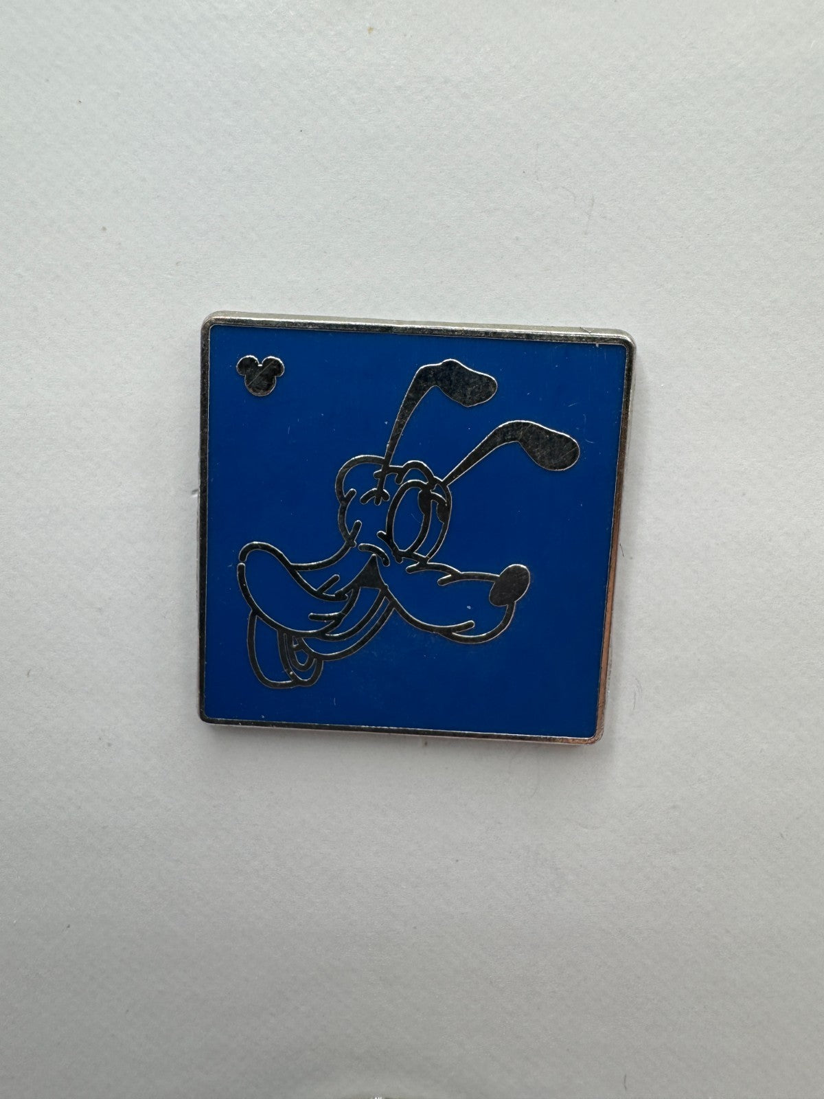 WDW Disney Pluto Completer Character Outlines Hidden Trading Pin DC1S10