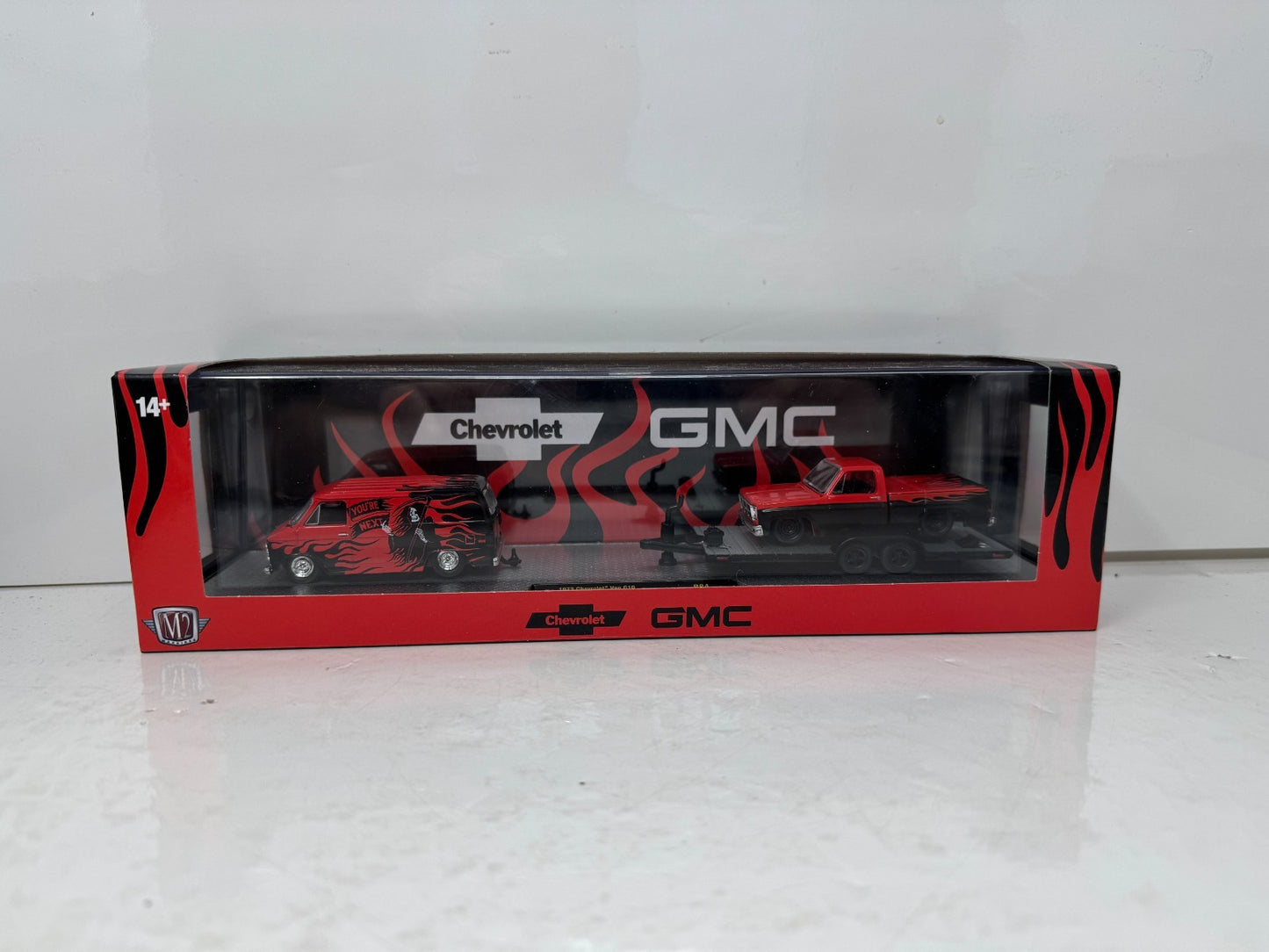 M2 Machines Auto Haulers 1976 GMC Sierra Grande & Chevrolet Van G10 1:64 Diecast