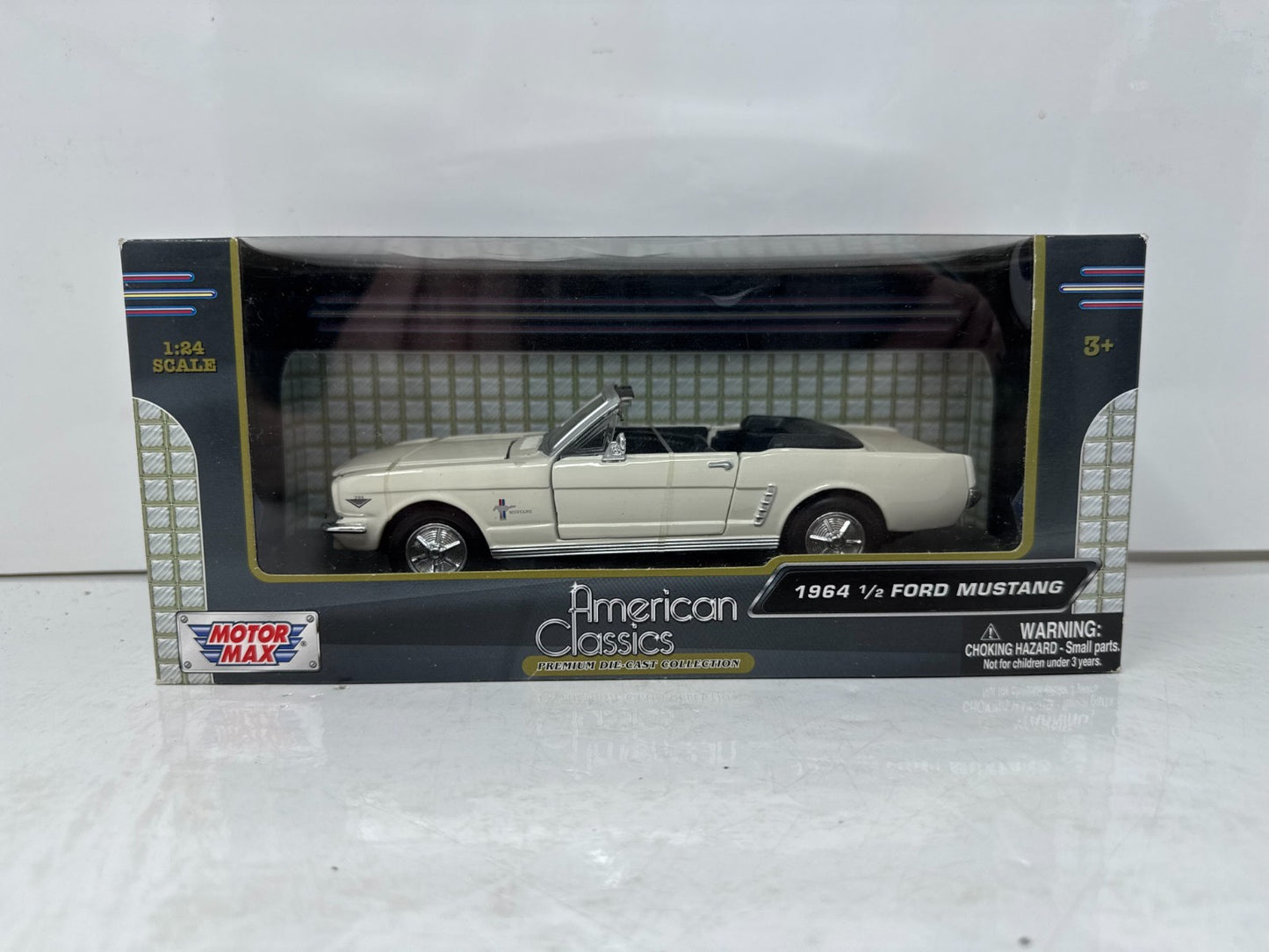 Motormax American Classics 1964 12 Ford Mustang 1:24 Diecast