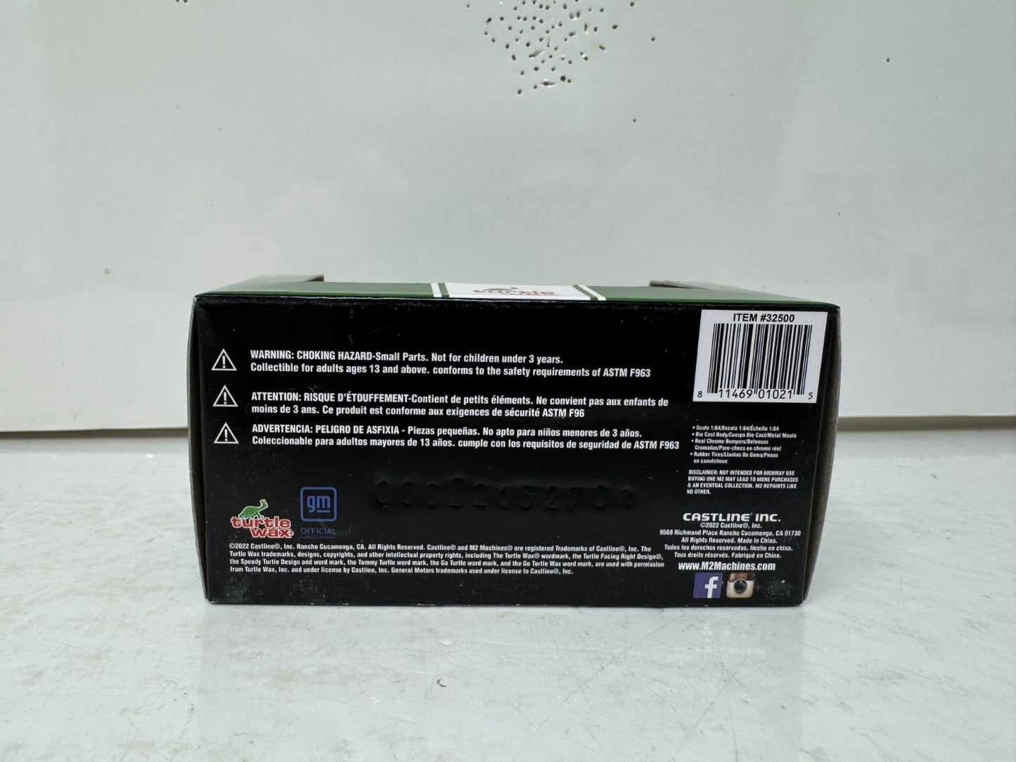 M2 Machines 1958 Chevrolet Cameo Truck Turtle Wax 1:64 Diecast