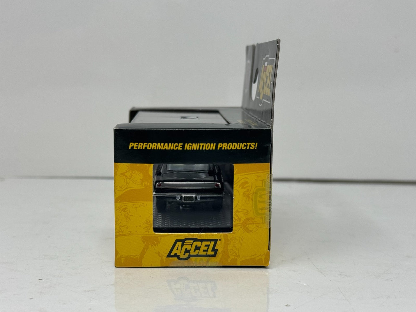 M2 Machines Accel 1968 Plymouth Barracuda HEMI Super Stock 1:64 Diecast