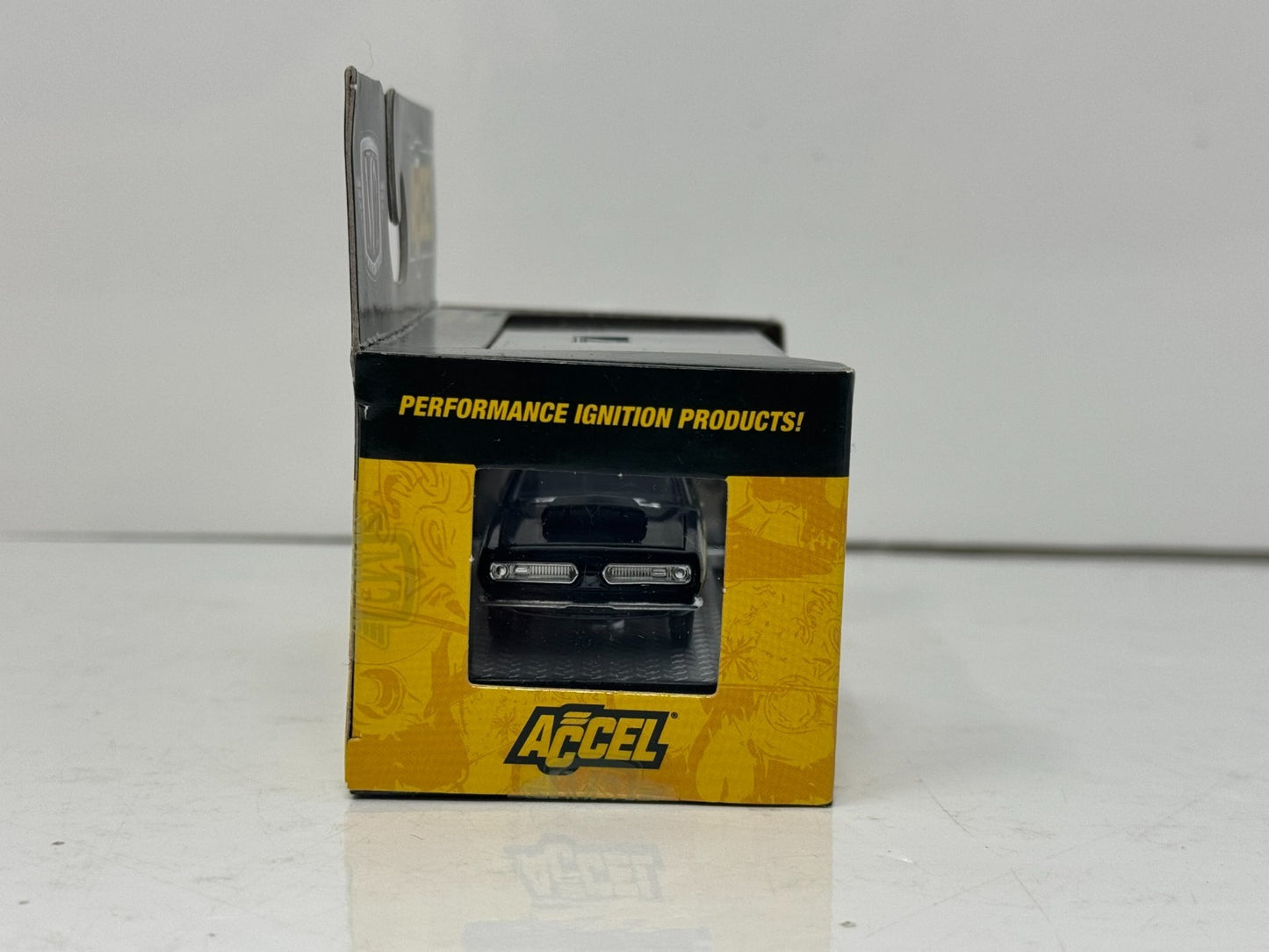 M2 Machines Accel 1968 Plymouth Barracuda HEMI Super Stock 1:64 Diecast