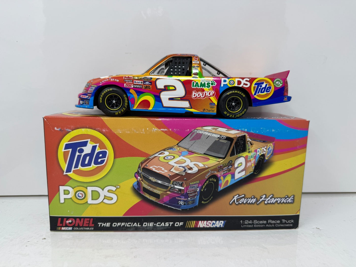 Lionel Racing Nascar #2 Kevin Harvick Chevy Silverado Liquid Color 1:24 Diecast 1/179