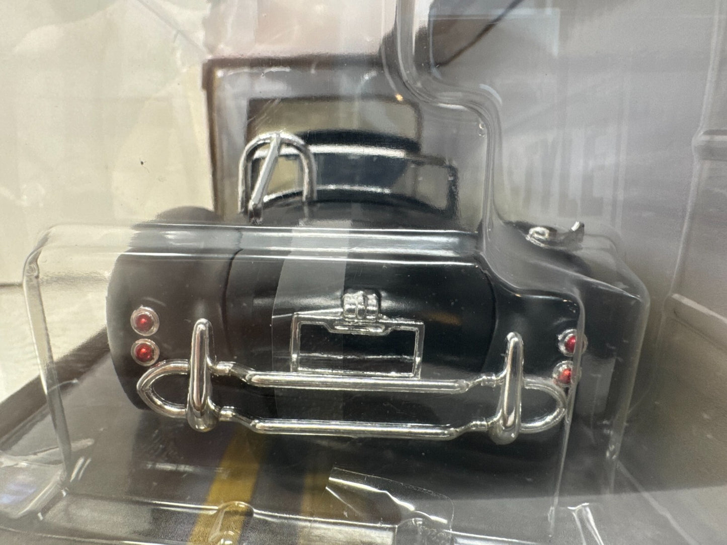 Jada Bigtime Muscle 1965 Shelby Cobra 427 SC 1:24 Diecast