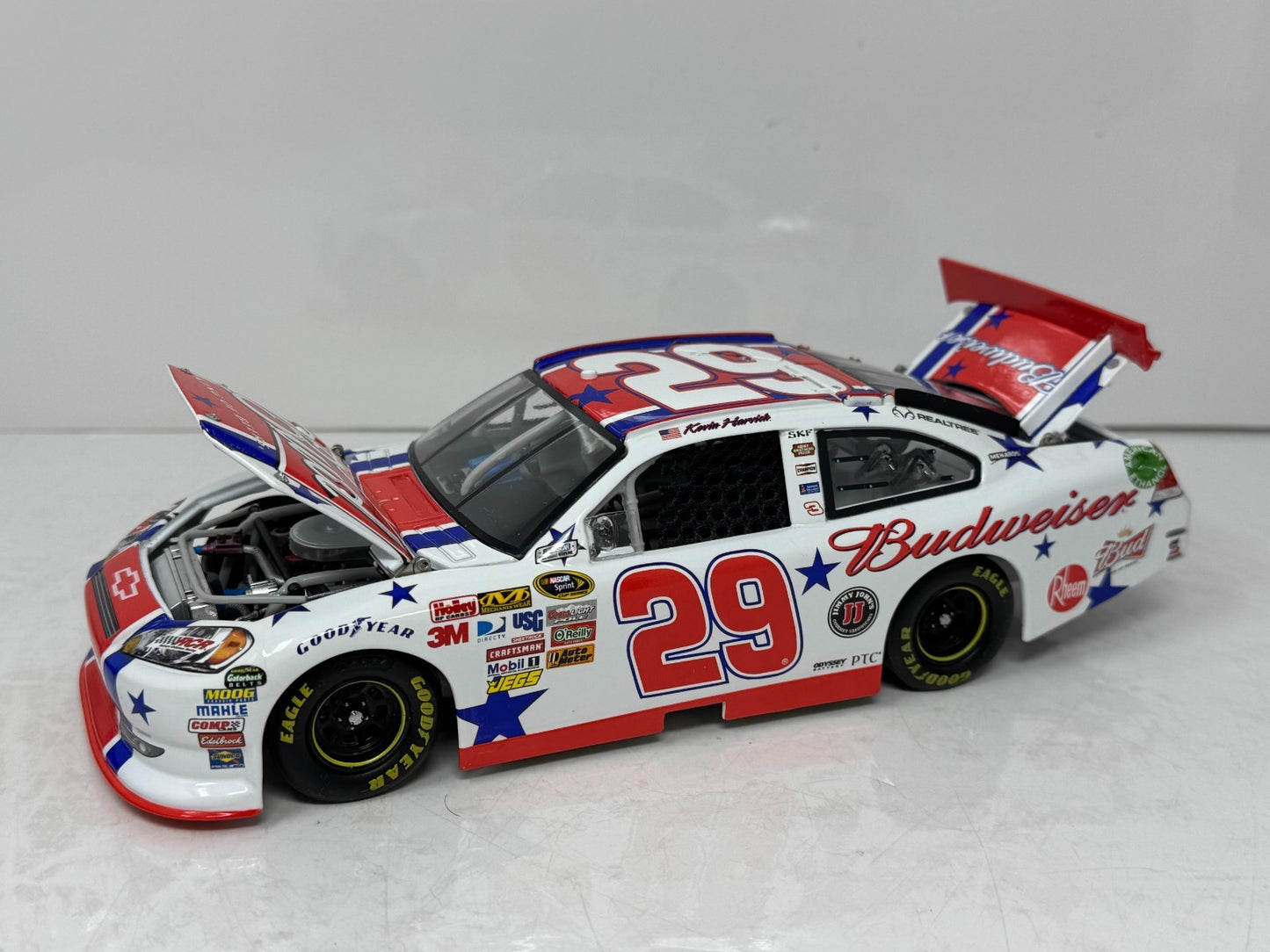 Lionel Racing Nascar #29 Kevin Harvick Budweiser 4th of July Chevy Impala 1:24 Diecast