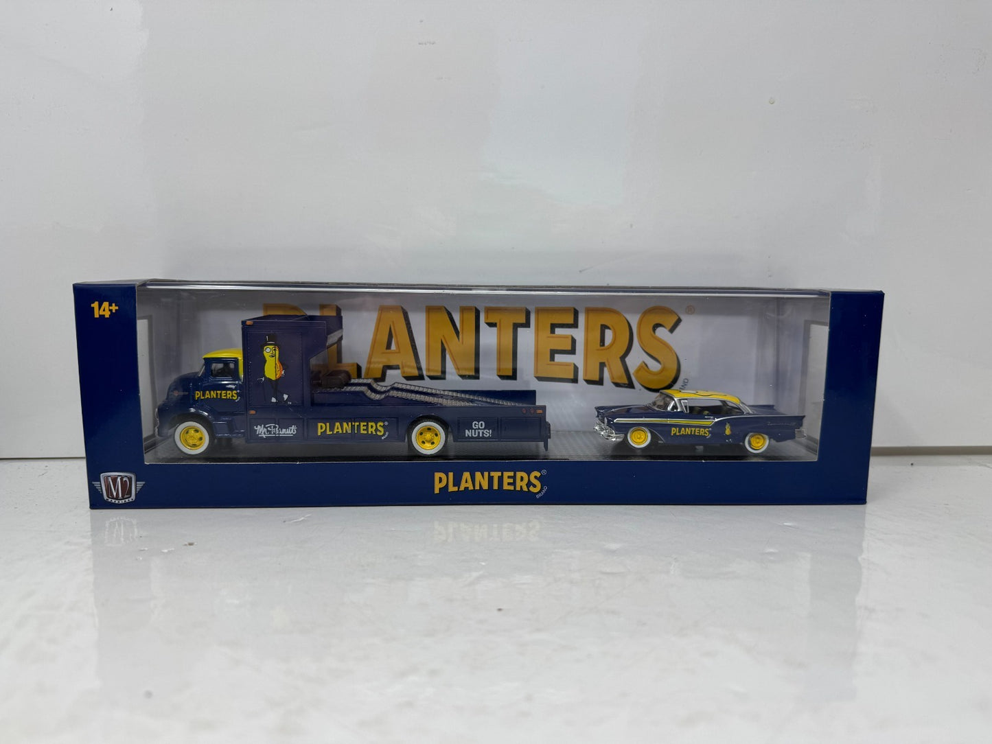 M2 Machines Auto Haulers 1957 Ford Fairlane 500 & 1970 Ford COE 1:64 Diecast
