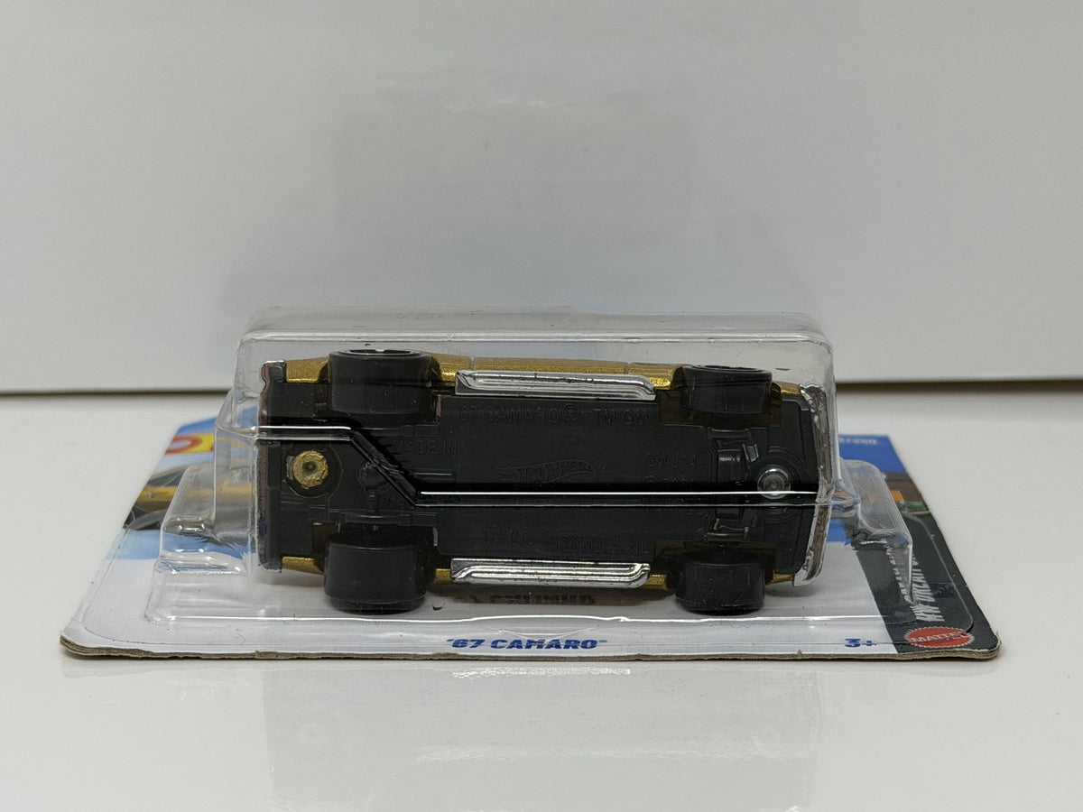 Hot Wheels HW Dream Garage 1967 Chevrolet Camaro 1:64 Diecast Gold Short Card
