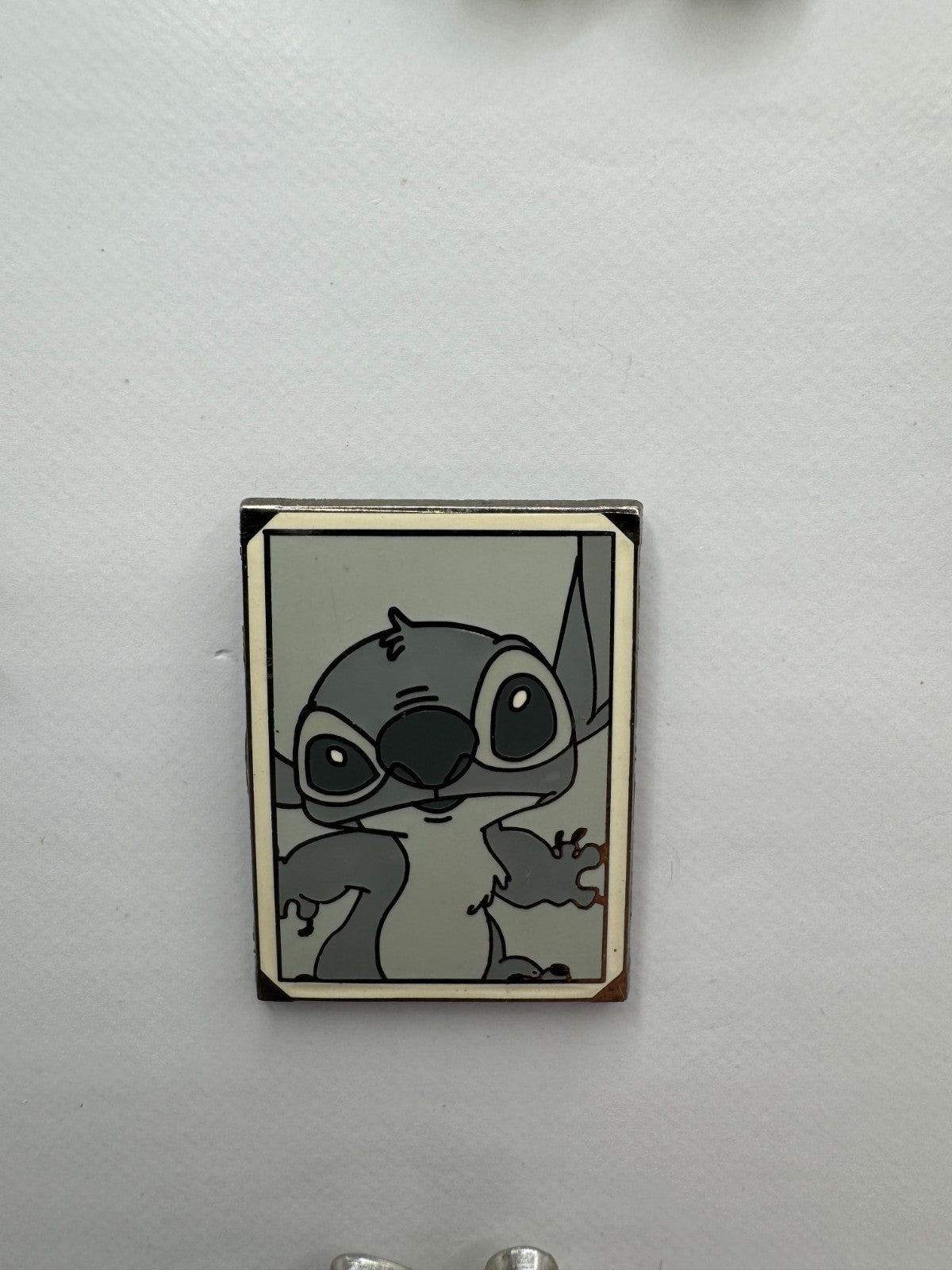 WDW Disney Black and White Snapshots Stitch Trading Pin DC1S9
