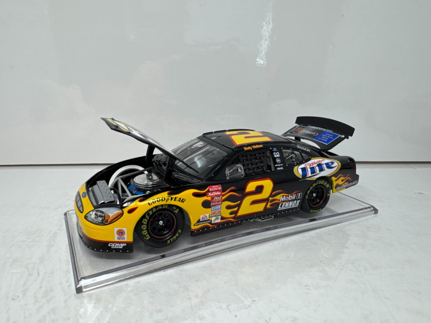 Action Nascar #2 Rusty Wallace Miller Lite Black 2002 Ford Taurus 1:24 Diecast