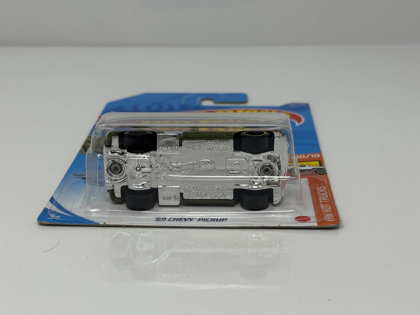 Hot Wheels HW Hot Trucks 1969 Chevy Pickup 1:64 Diecast