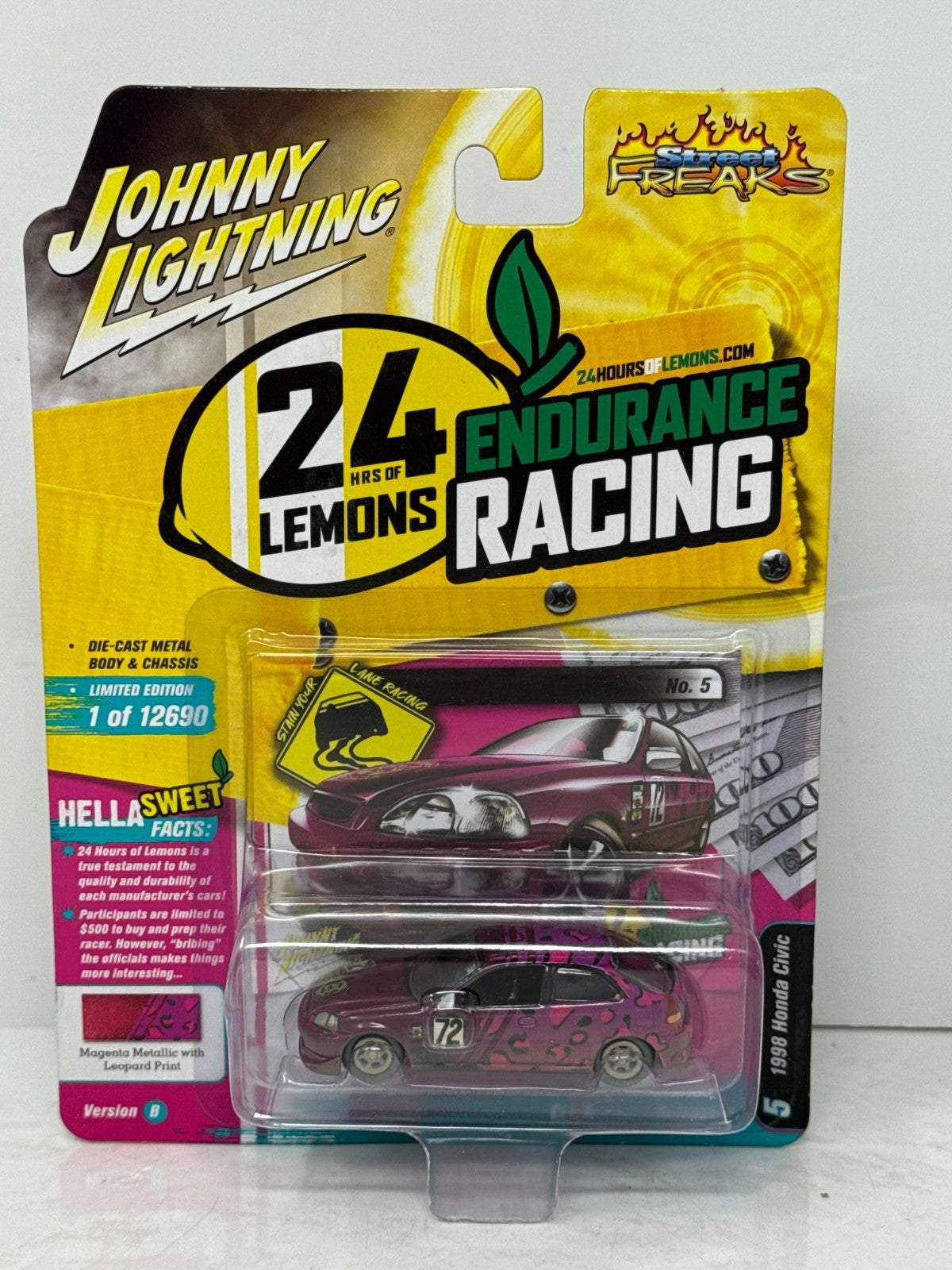 Johnny Lightning 24 Hrs of Lemons 1998 Honda Civic 1:64 Diecast Version B
