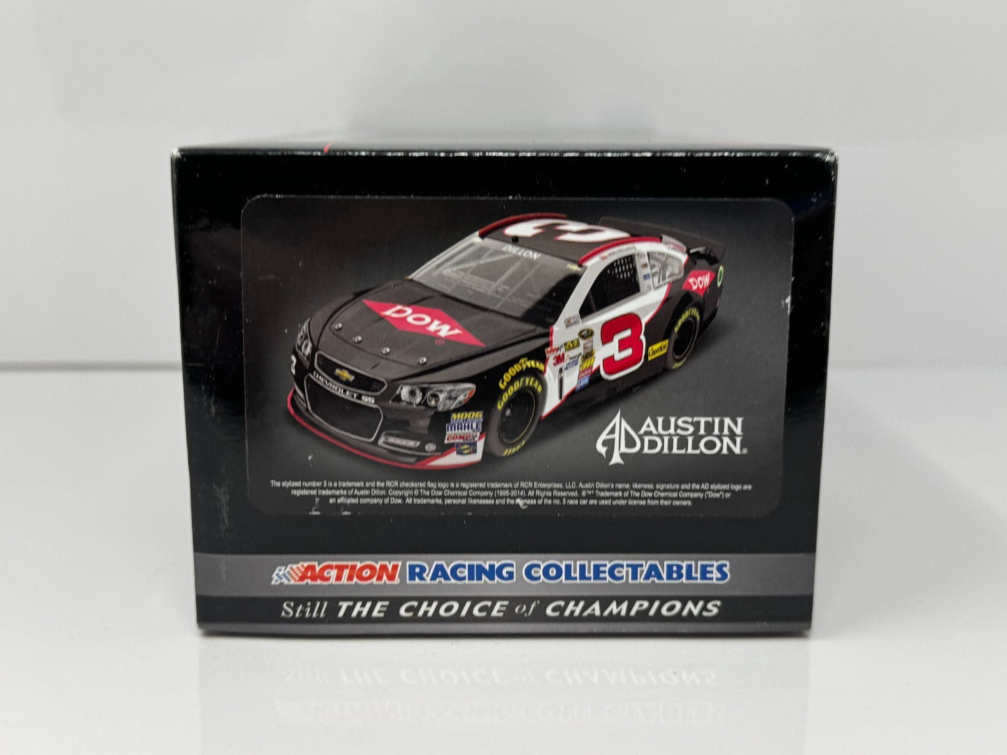 Lionel NASCAR Austin Dillon #3 Dow Automotive 2014 Chevrolet SS 1:24 Diecast