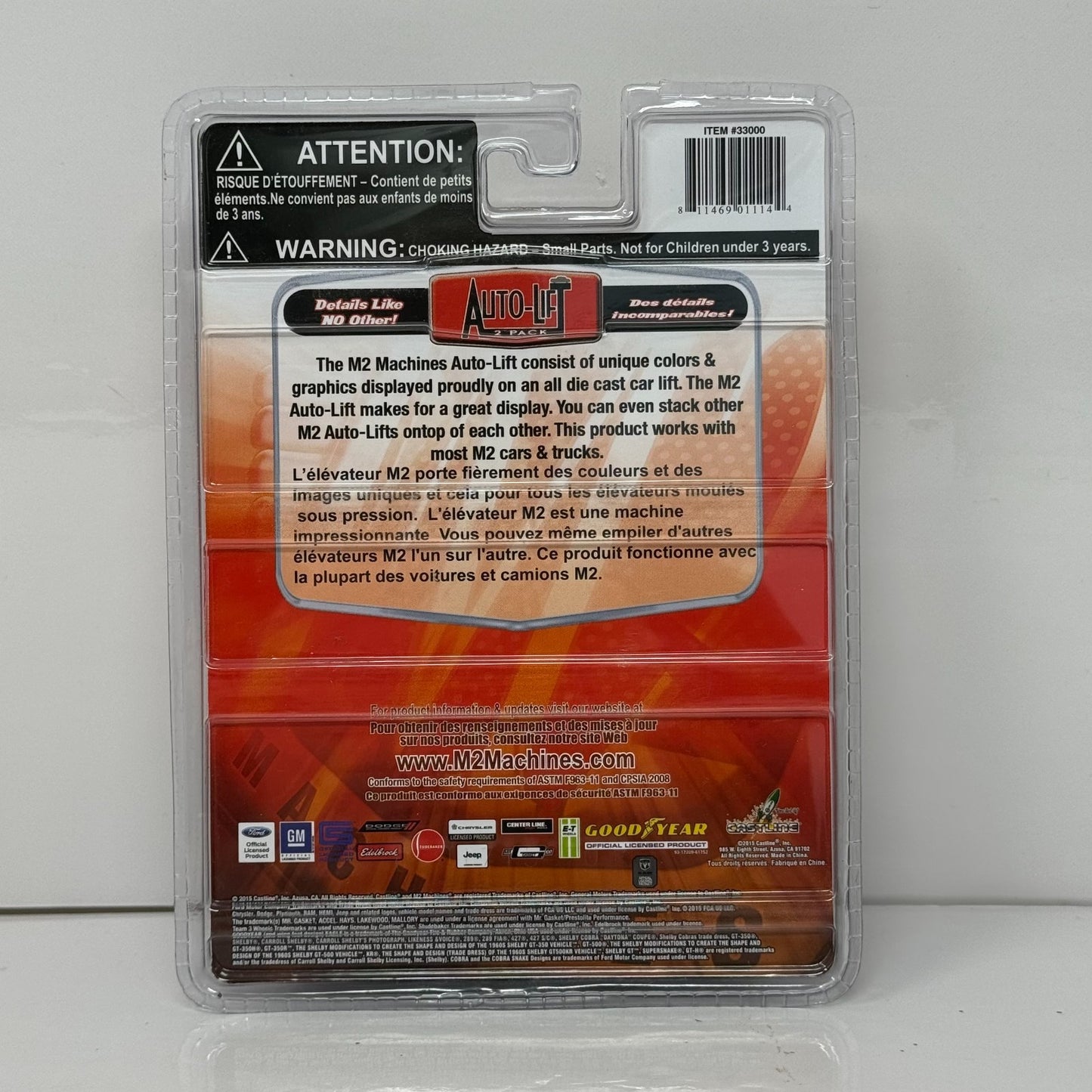 M2 Machines Auto-Lift 1953 Volkswagen Beetle Deluxe Model CHASE 1:64 Diecast