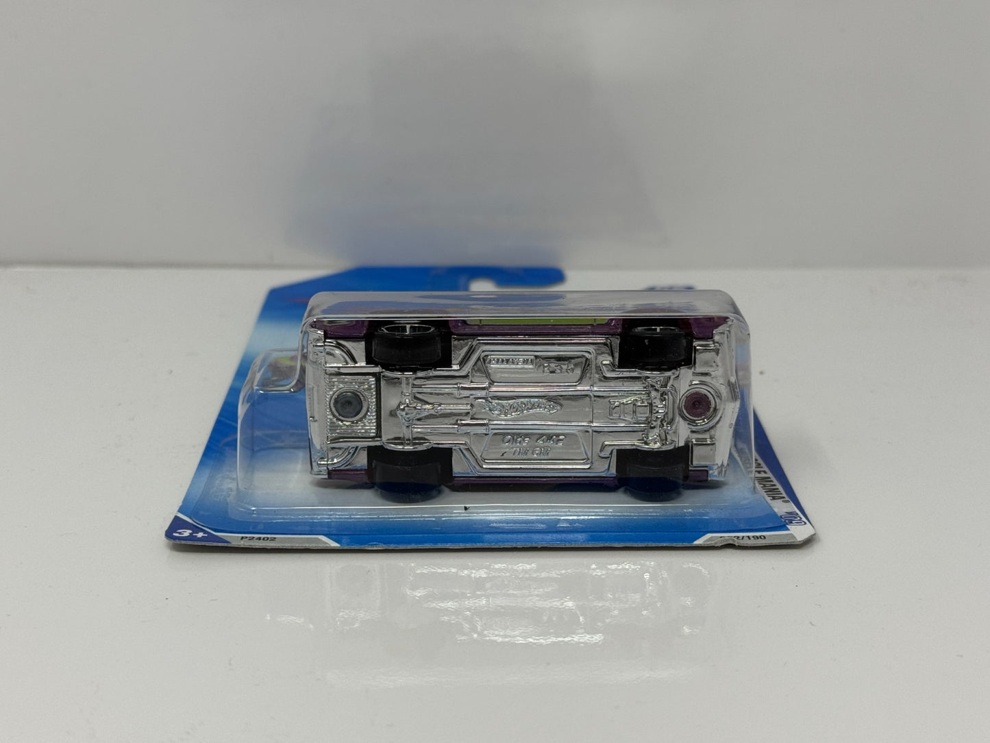 Hot Wheels Muscle Mania 1970 Oldsmobile 442 1:64 Diecast Factory Sealed Purple