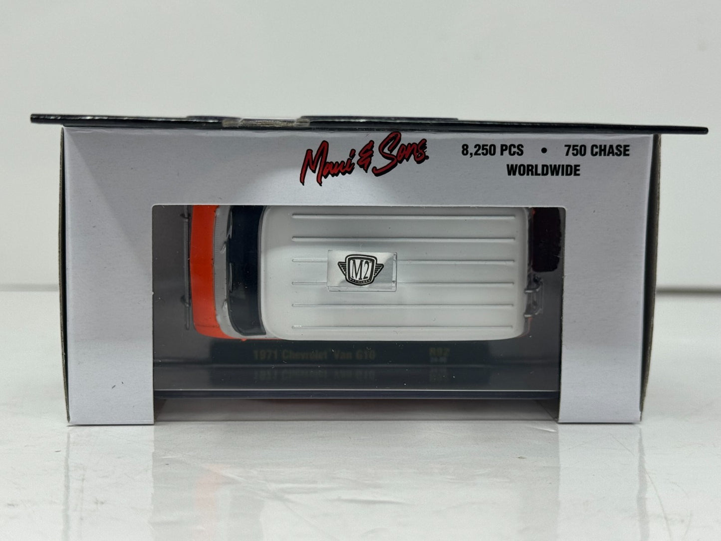 M2 Machines Maui & Sons 1971 Chevrolet Van G10 1:64 Diecast