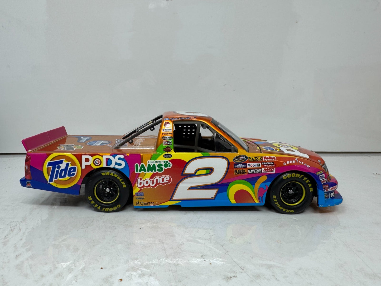 Lionel Racing Nascar #2 Kevin Harvick Chevy Silverado Liquid Color 1:24 Diecast 1/179