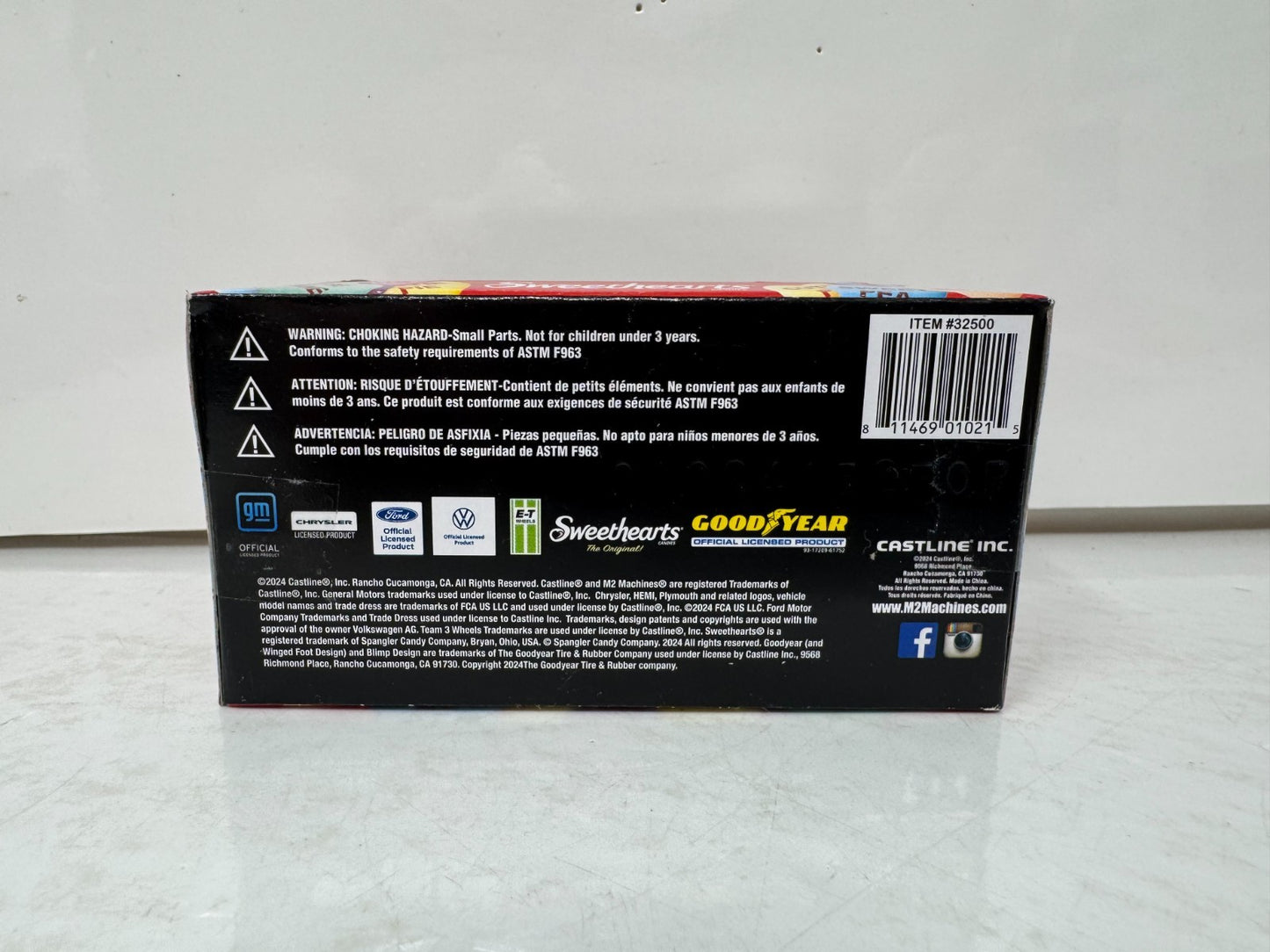 M2 Machines 1973 Chevrolet Cheyenne Super 10 Custom SS Sweethearts 1:64 Diecast