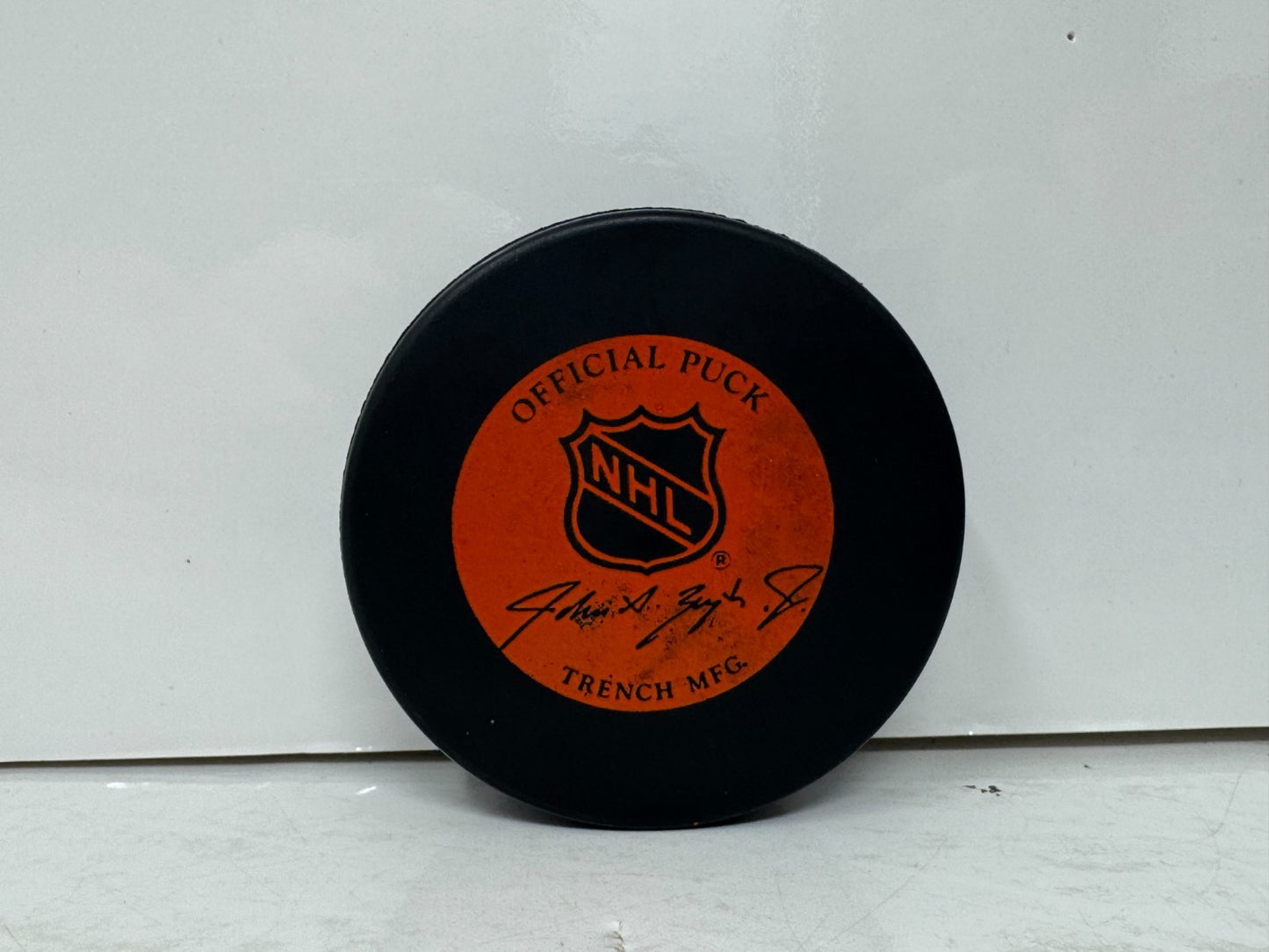 Al Iafrate Washington Capitals Signed NHL Autograph Puck Silver Auto