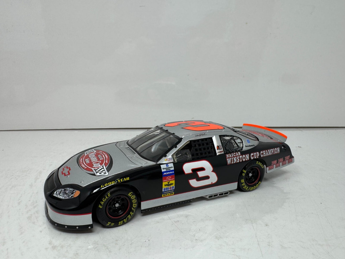 Action Nascar #3 Dale Earnhardt Sr The Victory Lap 7x Champion 2003 1:24 Diecast