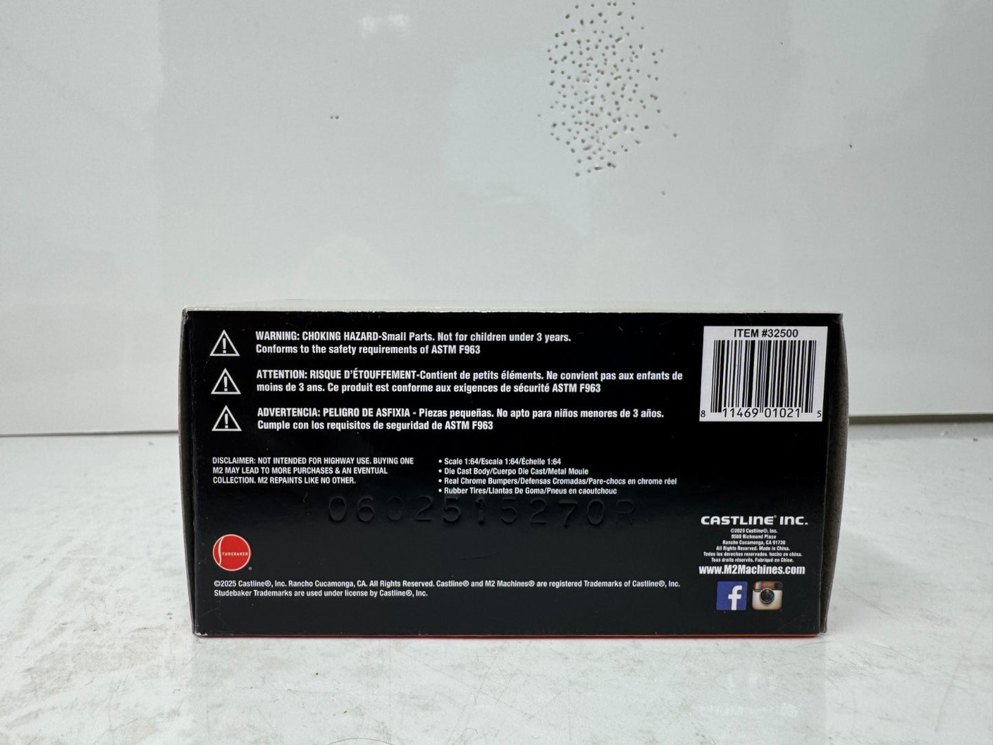 M2 Machines 1949 Studebaker 2R Truck 1:64 Diecast