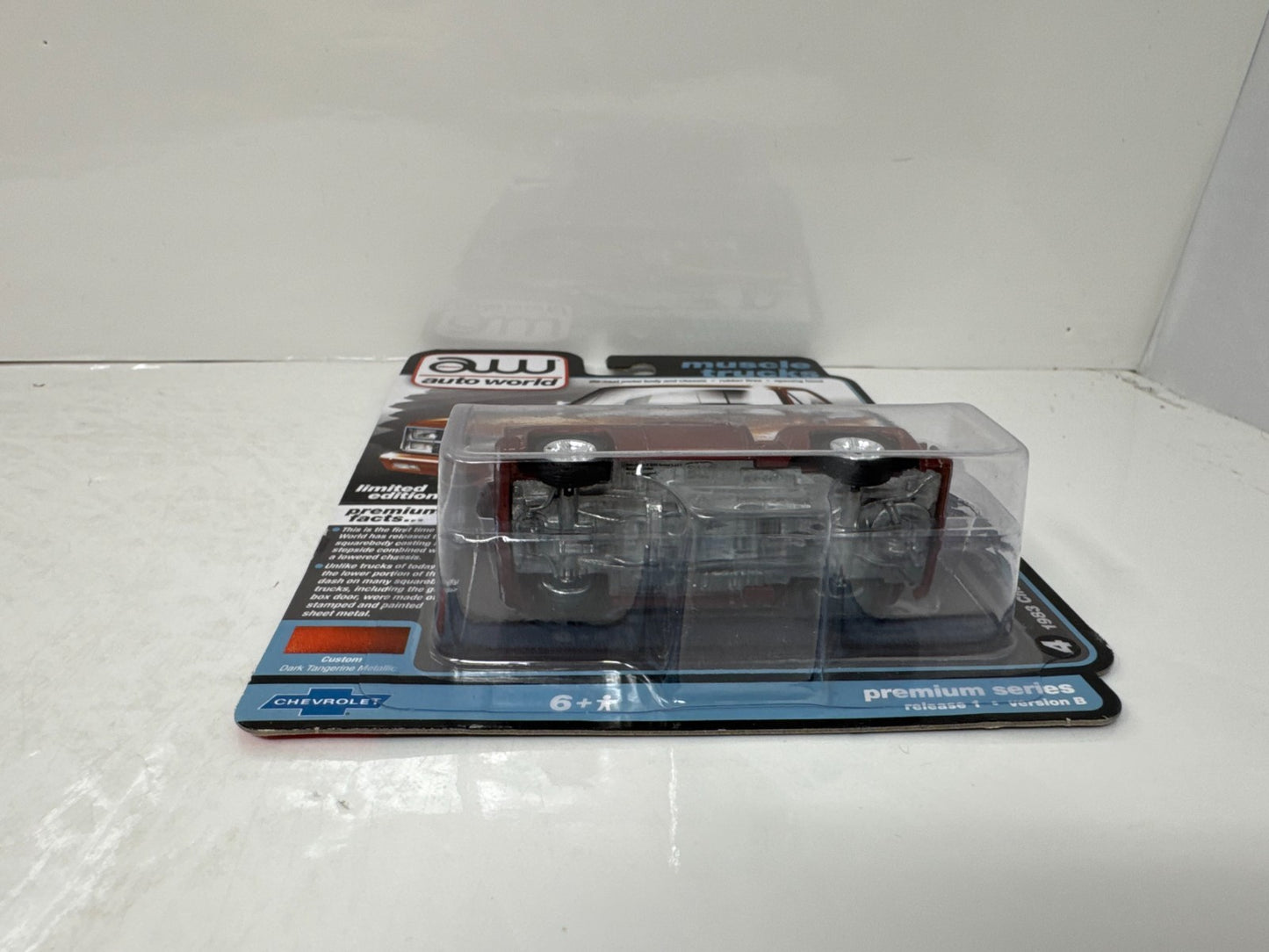 Auto World Muscle Trucks 1983 Chevy Silverado Stepside Brown 1:64 Diecast