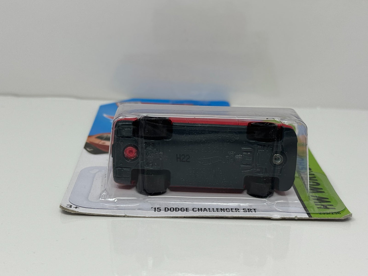 Hot Wheels Workshop 2015 Dodge Challenger SRT 1:64 Diecast Red