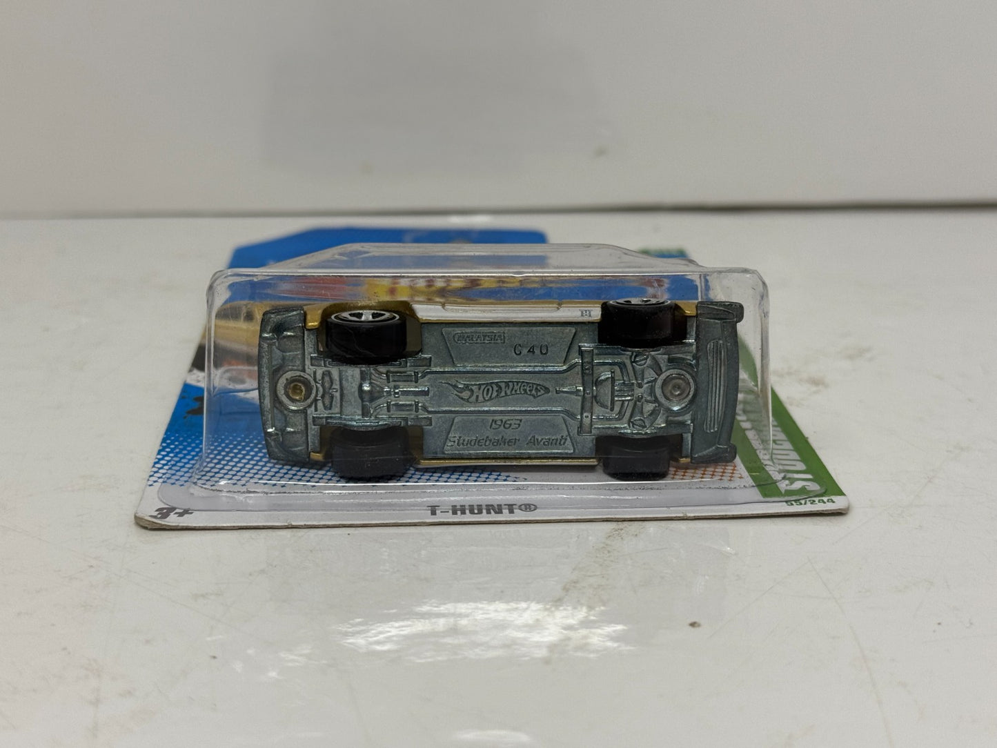 Hot Wheels Treasure Hunt T-Hunt Studebaker Avanti 1:64 Diecast