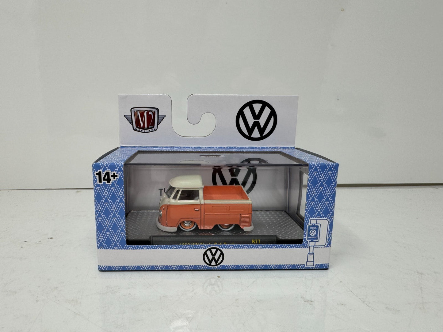 M2 Machines 1960 Volkswagen VW Single Cab Truck 1:64 Diecast